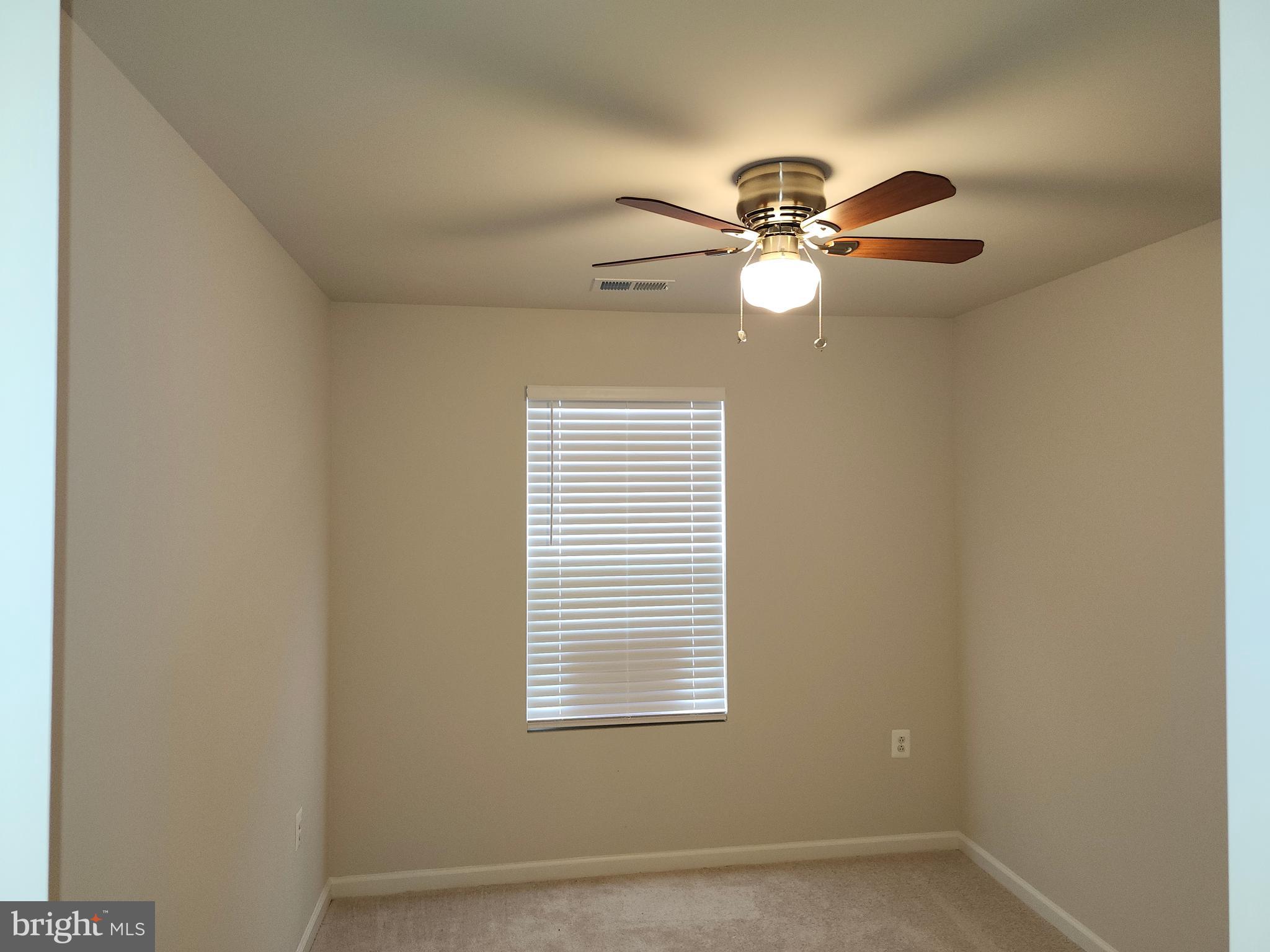 STONE SPRING - Residential Lease