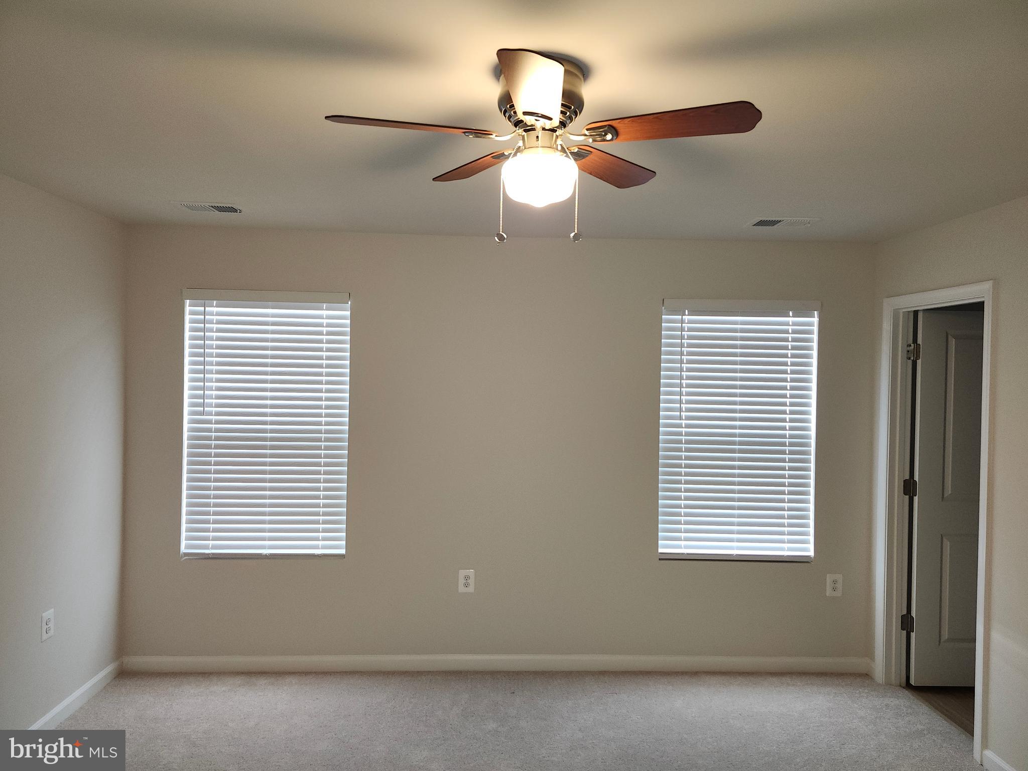 STONE SPRING - Residential Lease