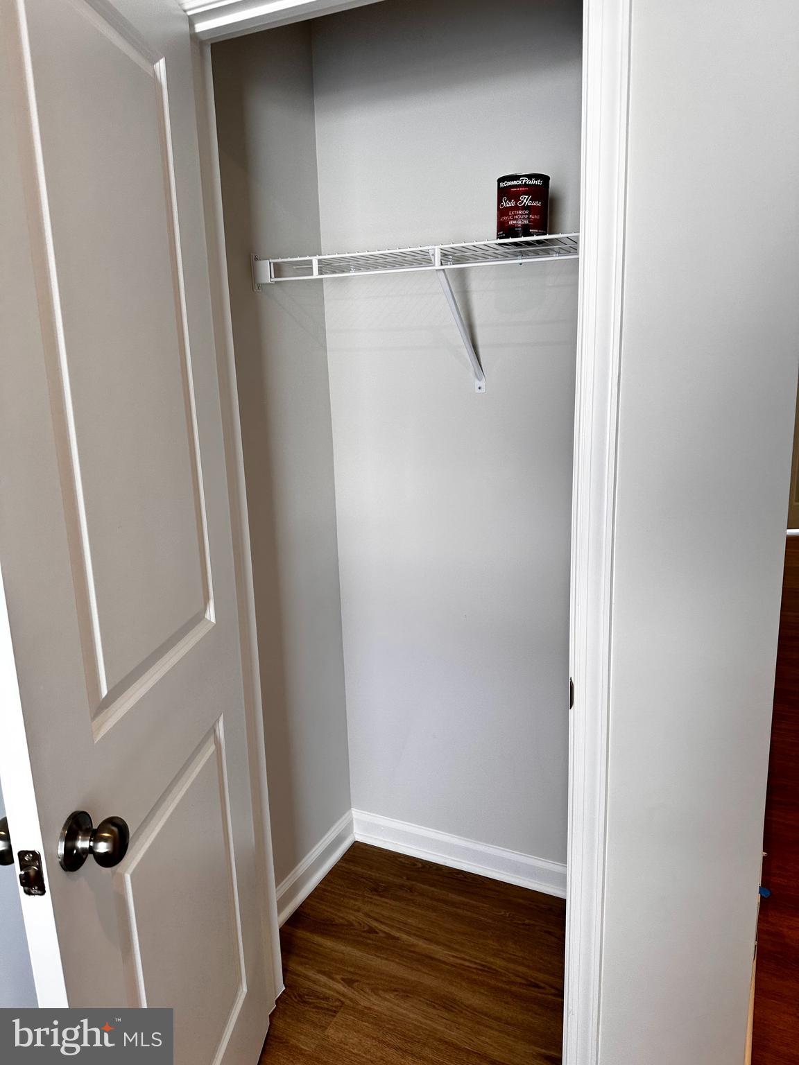 STONE SPRING - Residential Lease