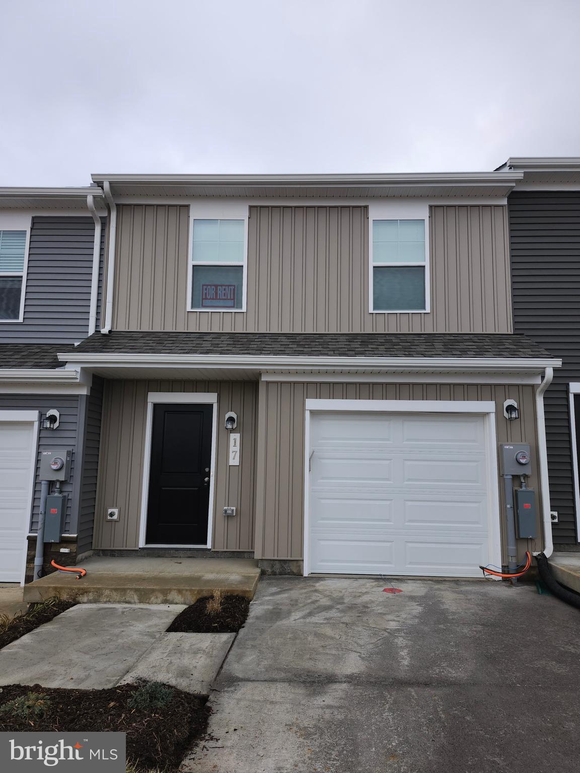 STONE SPRING - Residential Lease