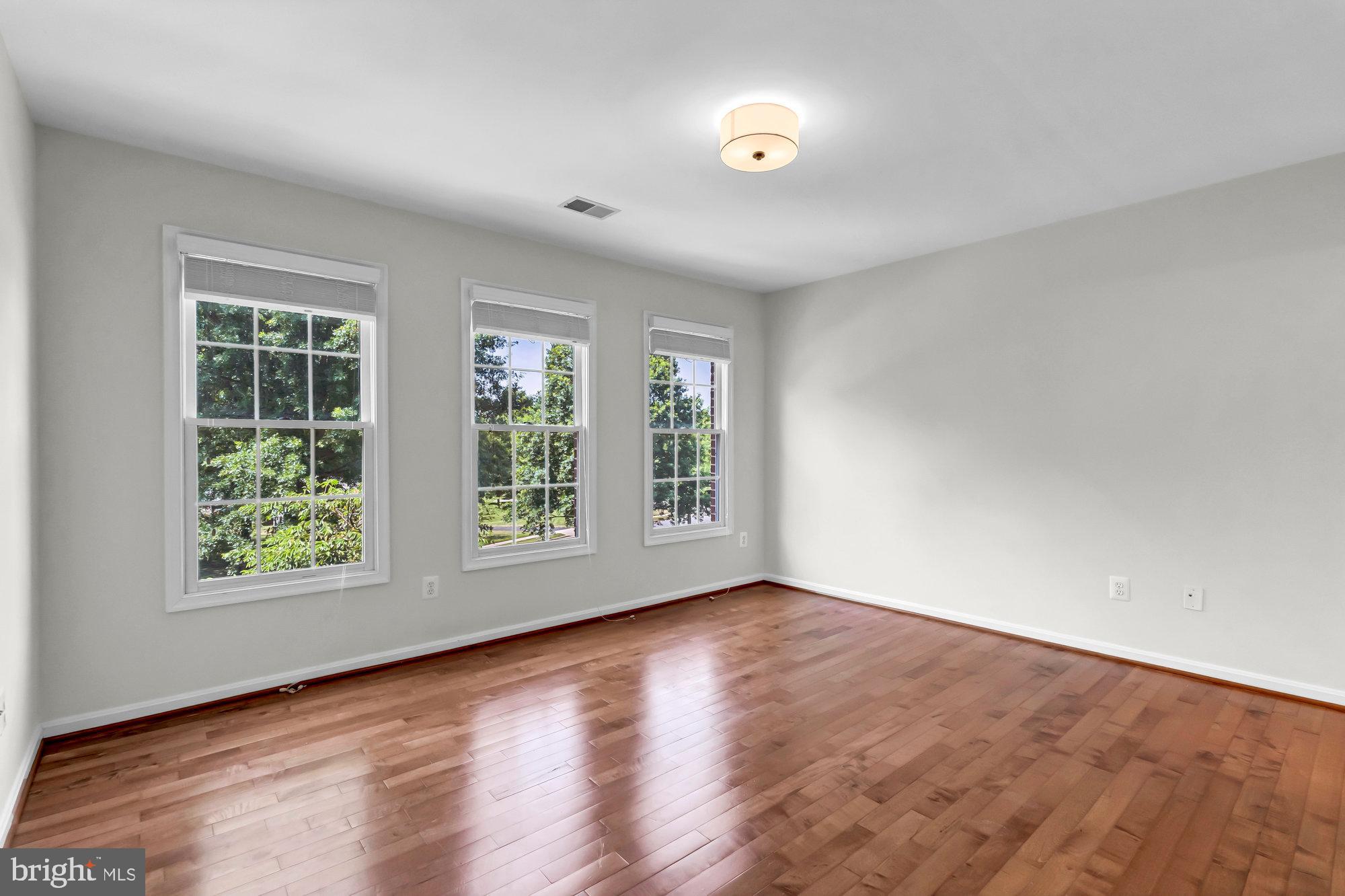 WOODLAND ESTATES - Residential