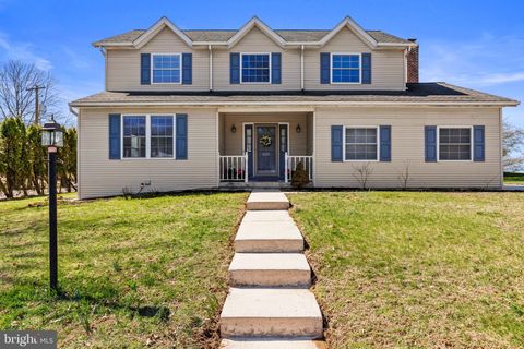 Photo of 6551 Baywood Drive, HARRISBURG, PA 17111 (MLS # PADA2057908)