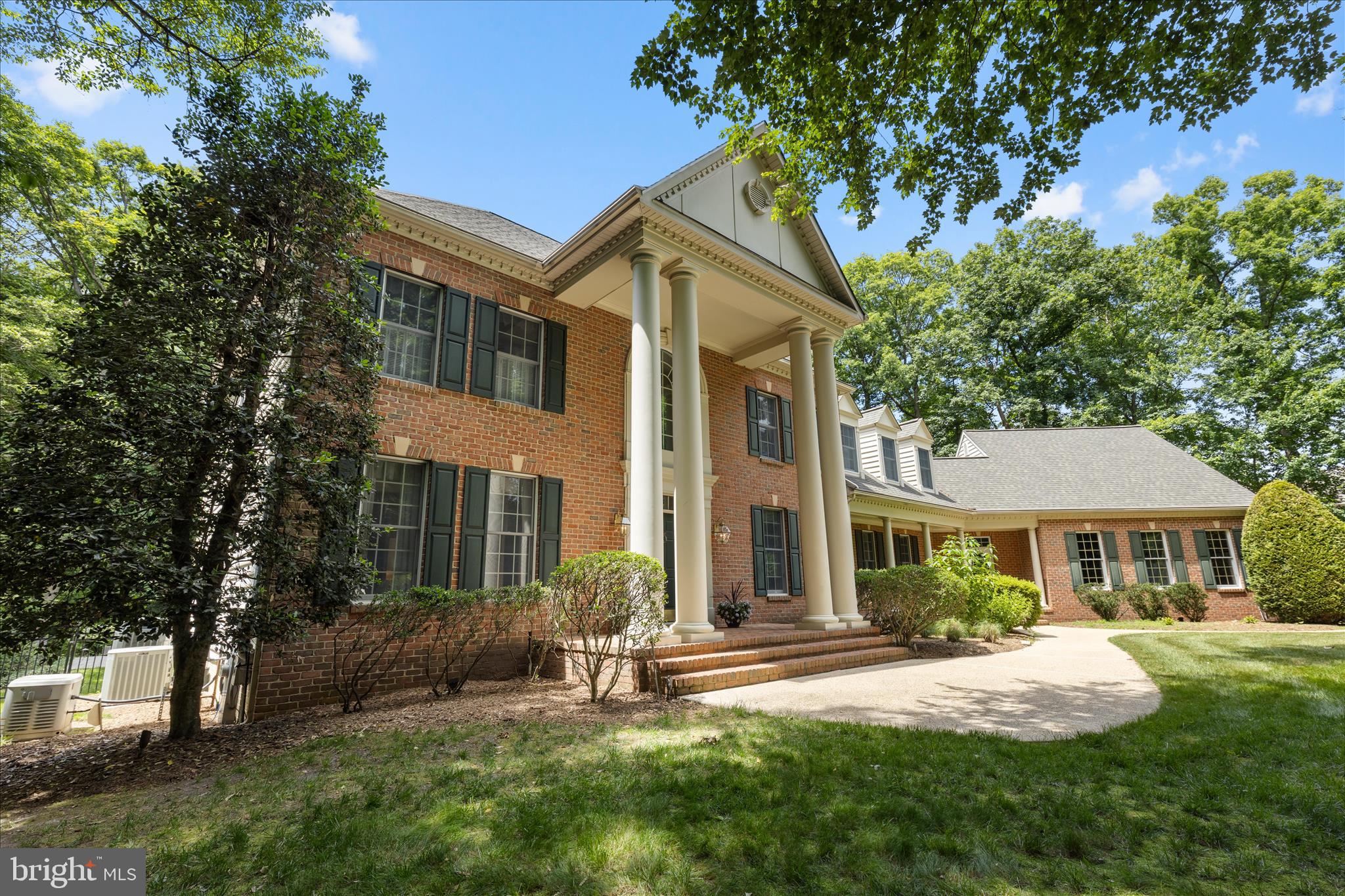 1322 WINDSOR RIDGE LANE