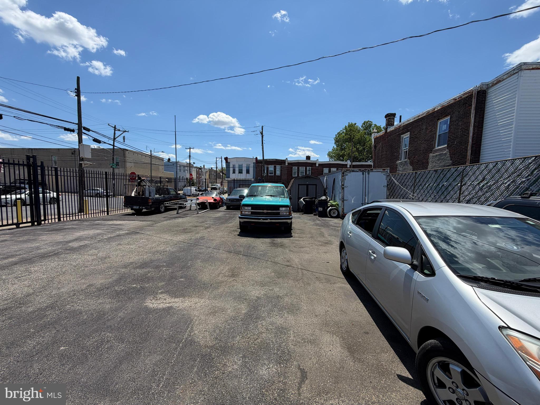 4600 N FRONT STREET 12