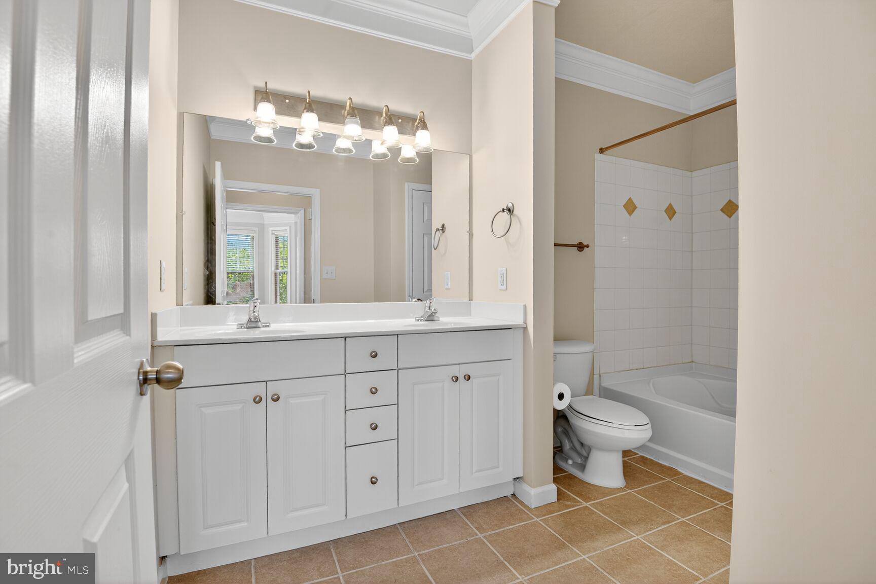 WESTCHESTER AT STRATFORD - Residential