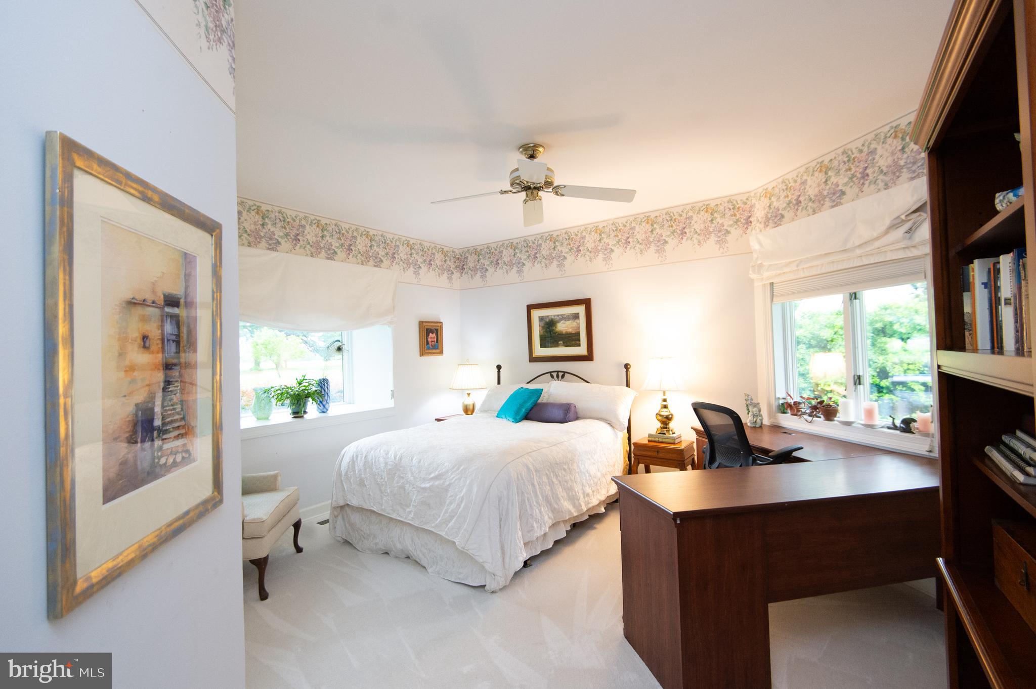 HORNS POINT - Residential