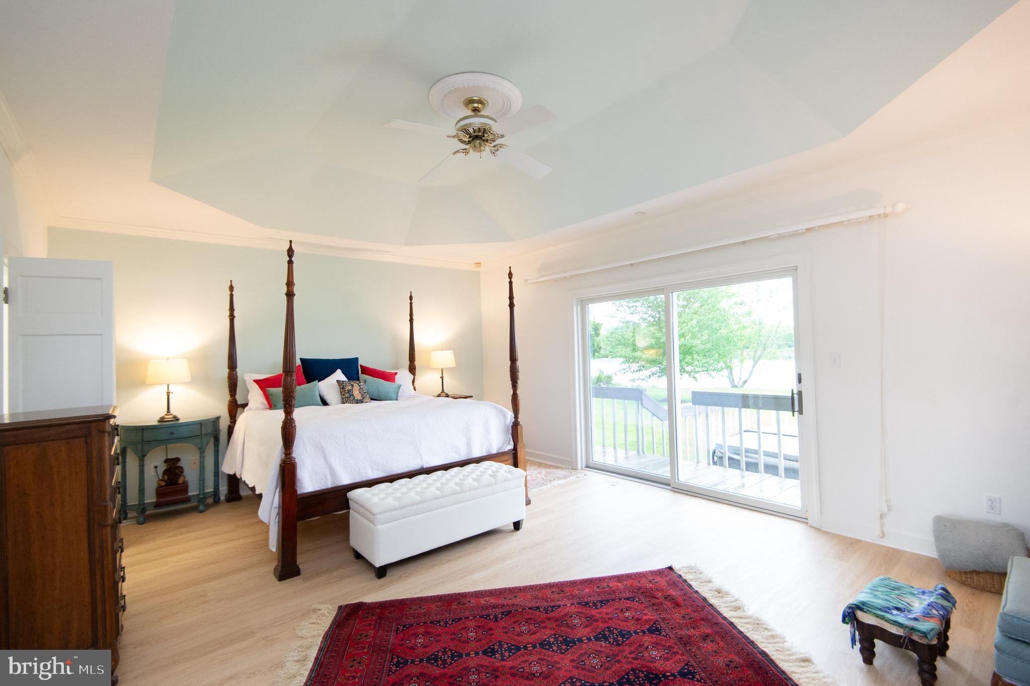 HORNS POINT - Residential