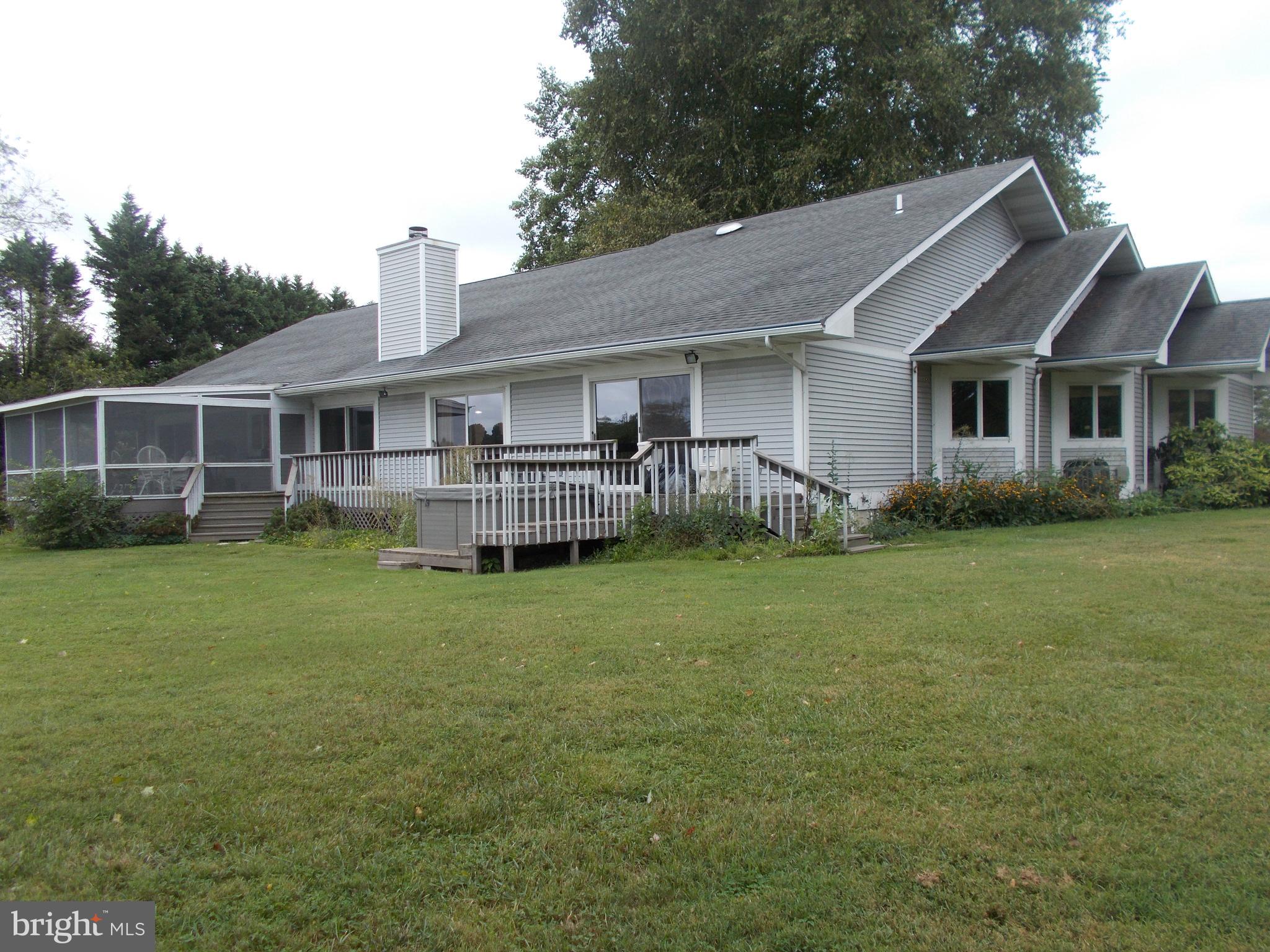 HORNS POINT - Residential