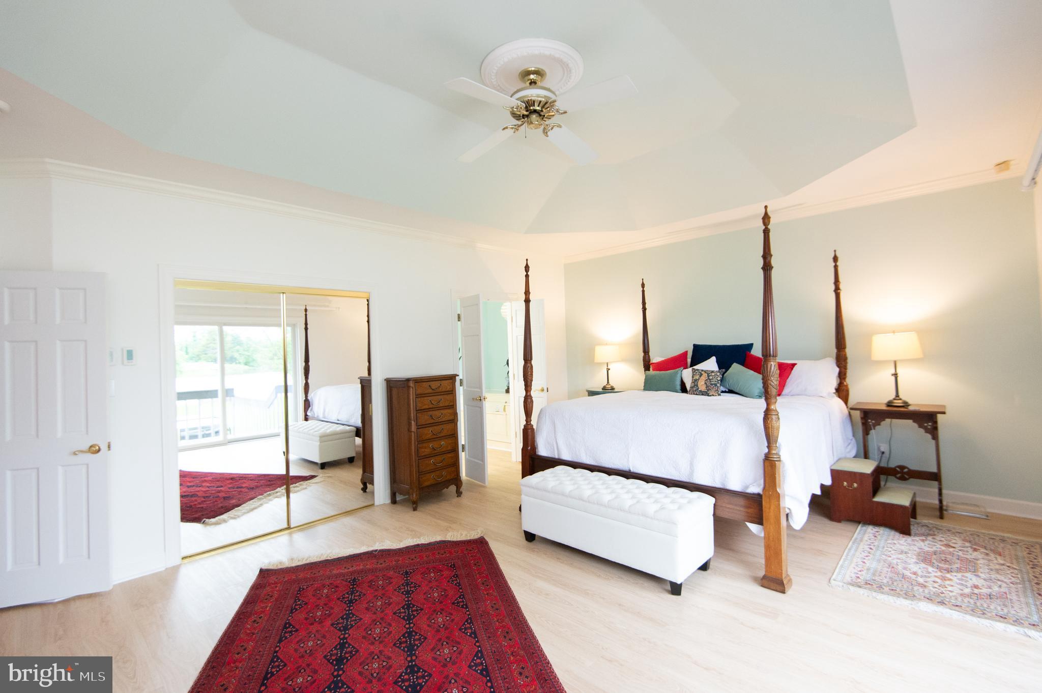 HORNS POINT - Residential