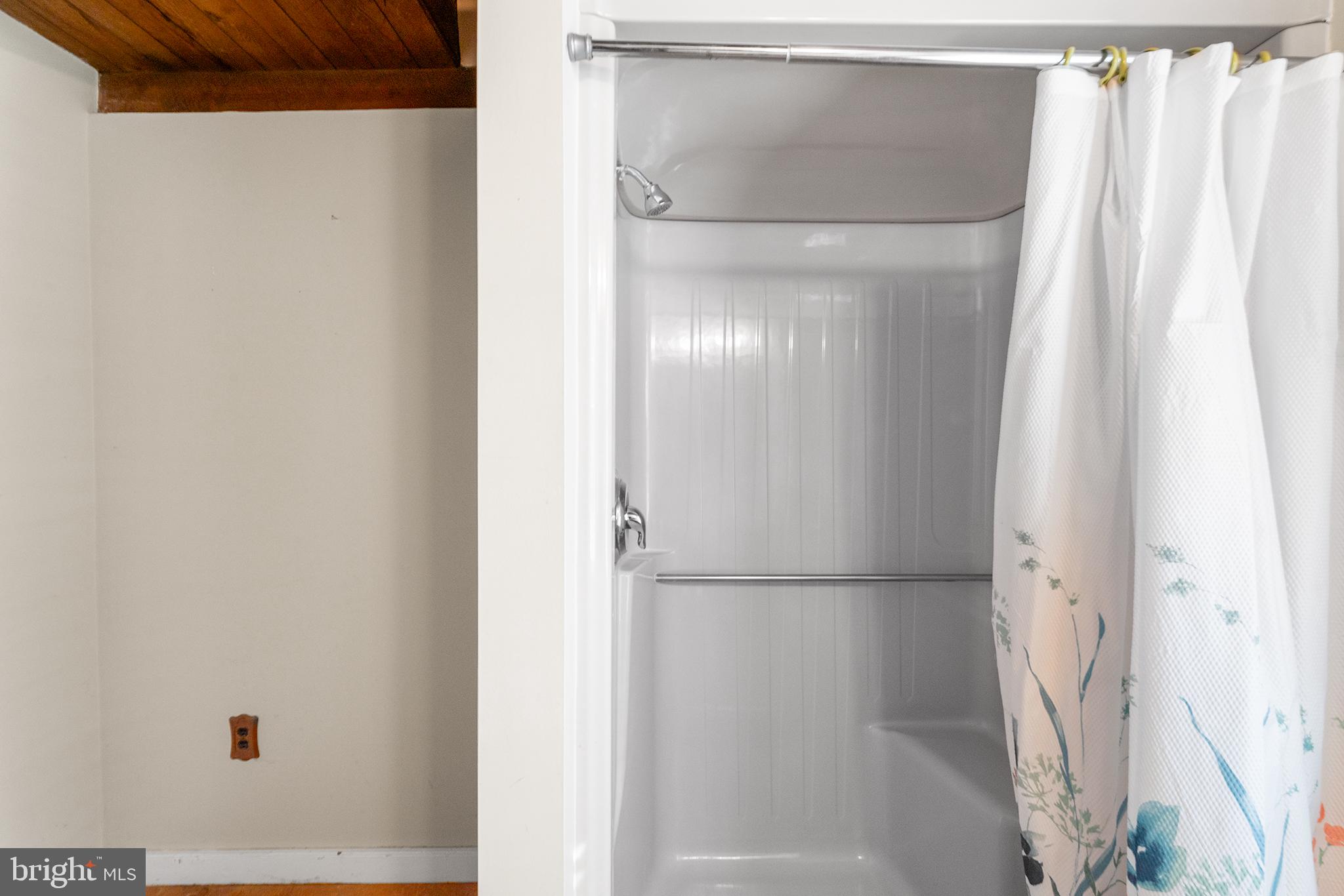 CRUMPTON - Residential