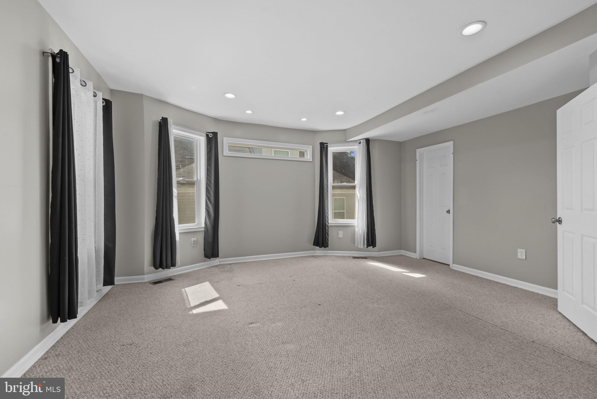 MOUNT HOLLY - Residential