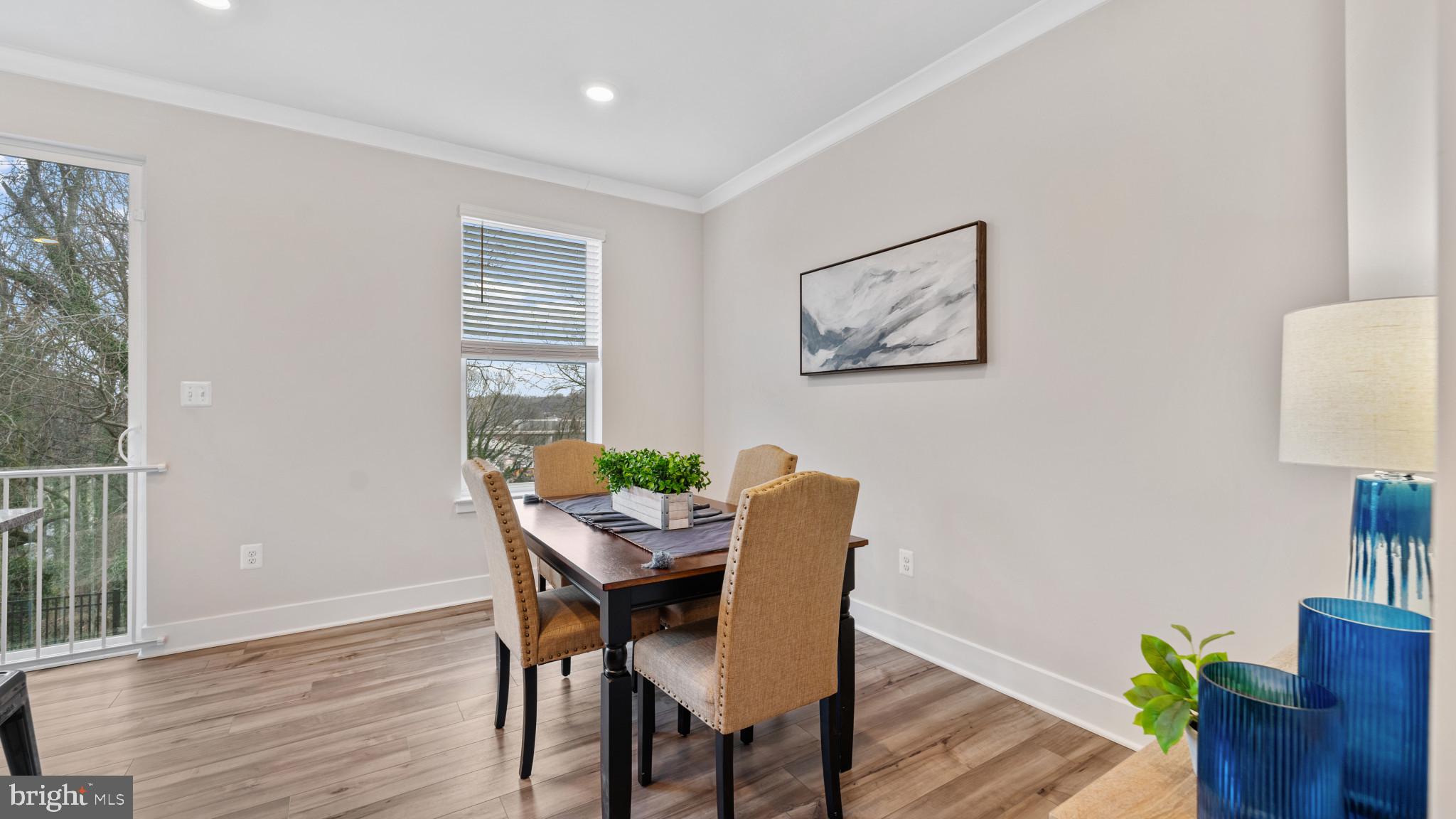 MEDFIELD - Residential