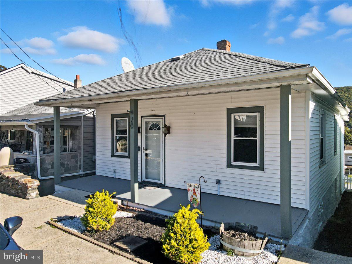 20 W GARIBALDI AVENUE