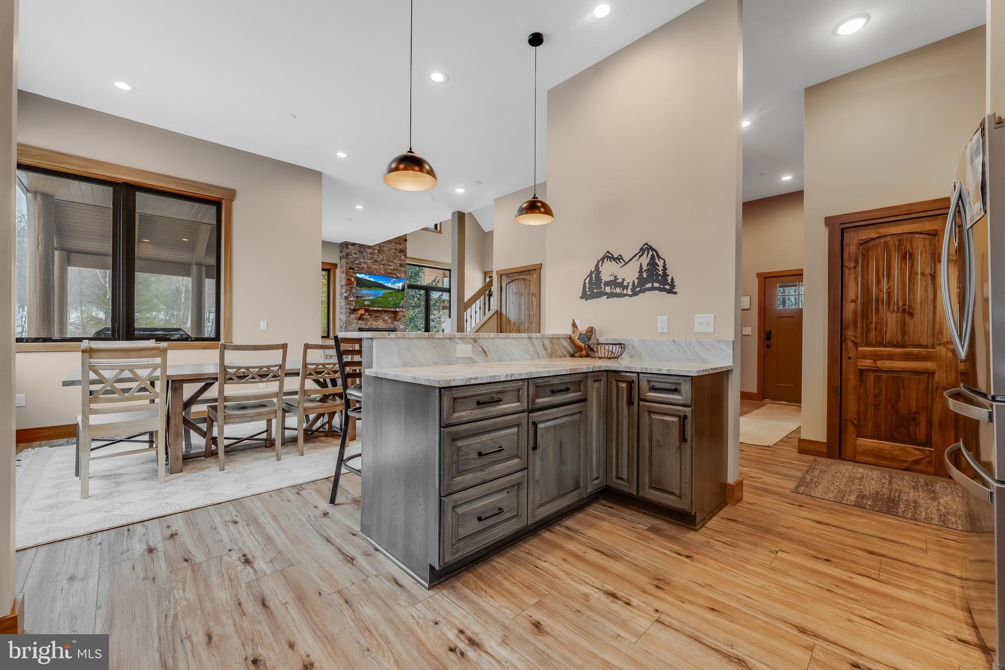 OVERLOOK CABINS - Residential