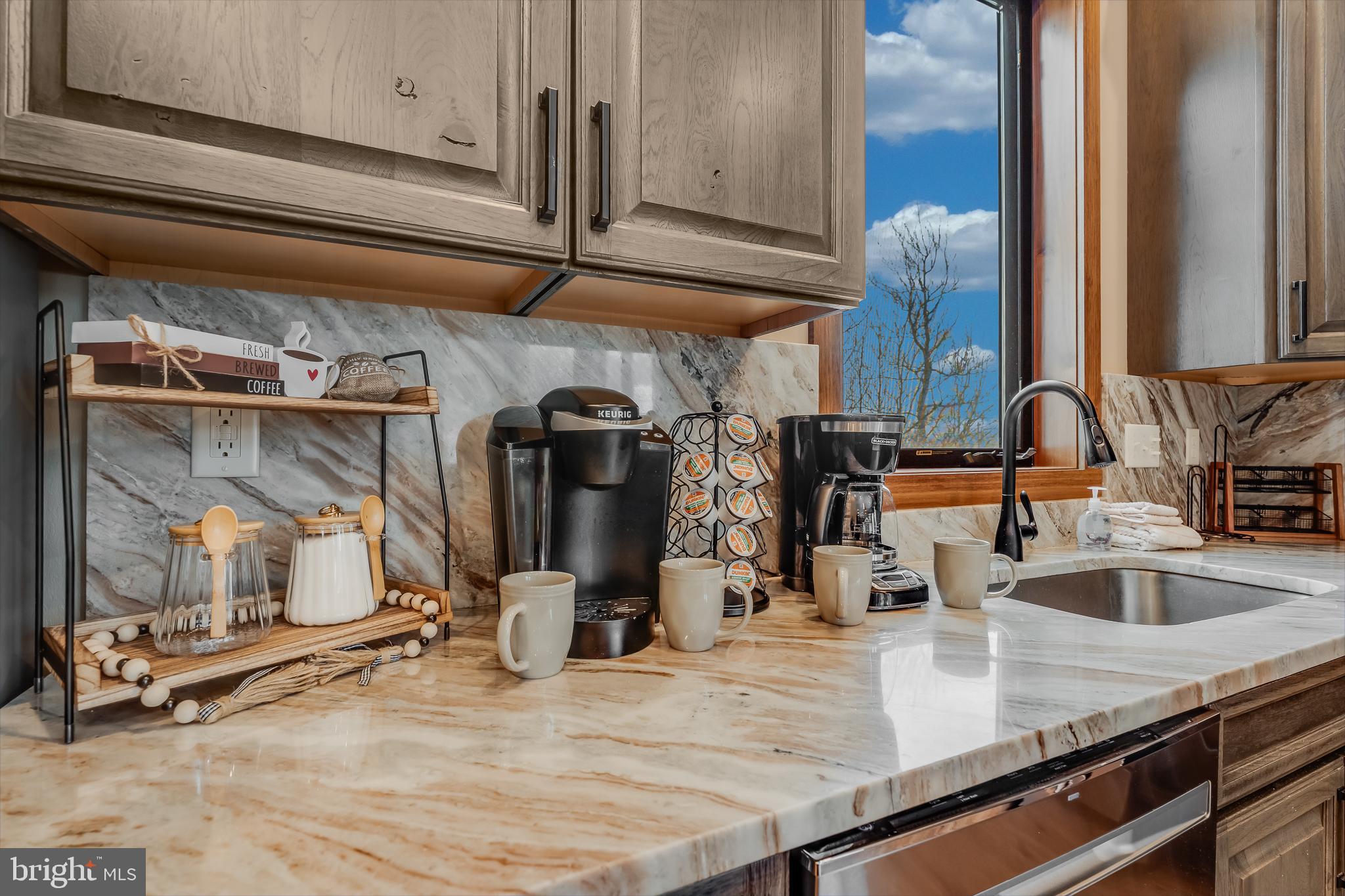 OVERLOOK CABINS - Residential