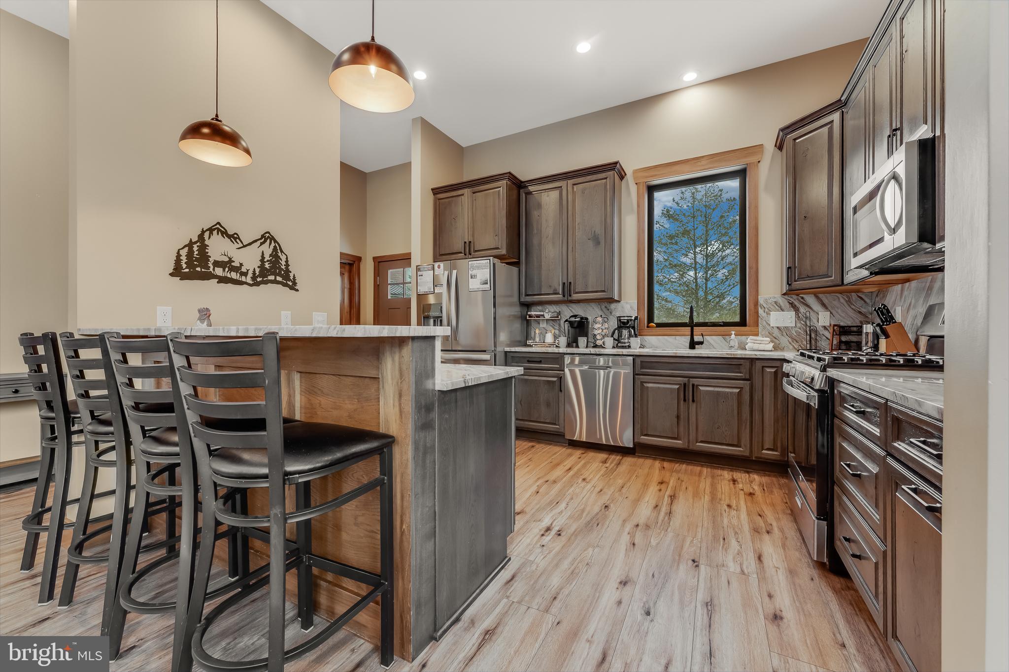 OVERLOOK CABINS - Residential