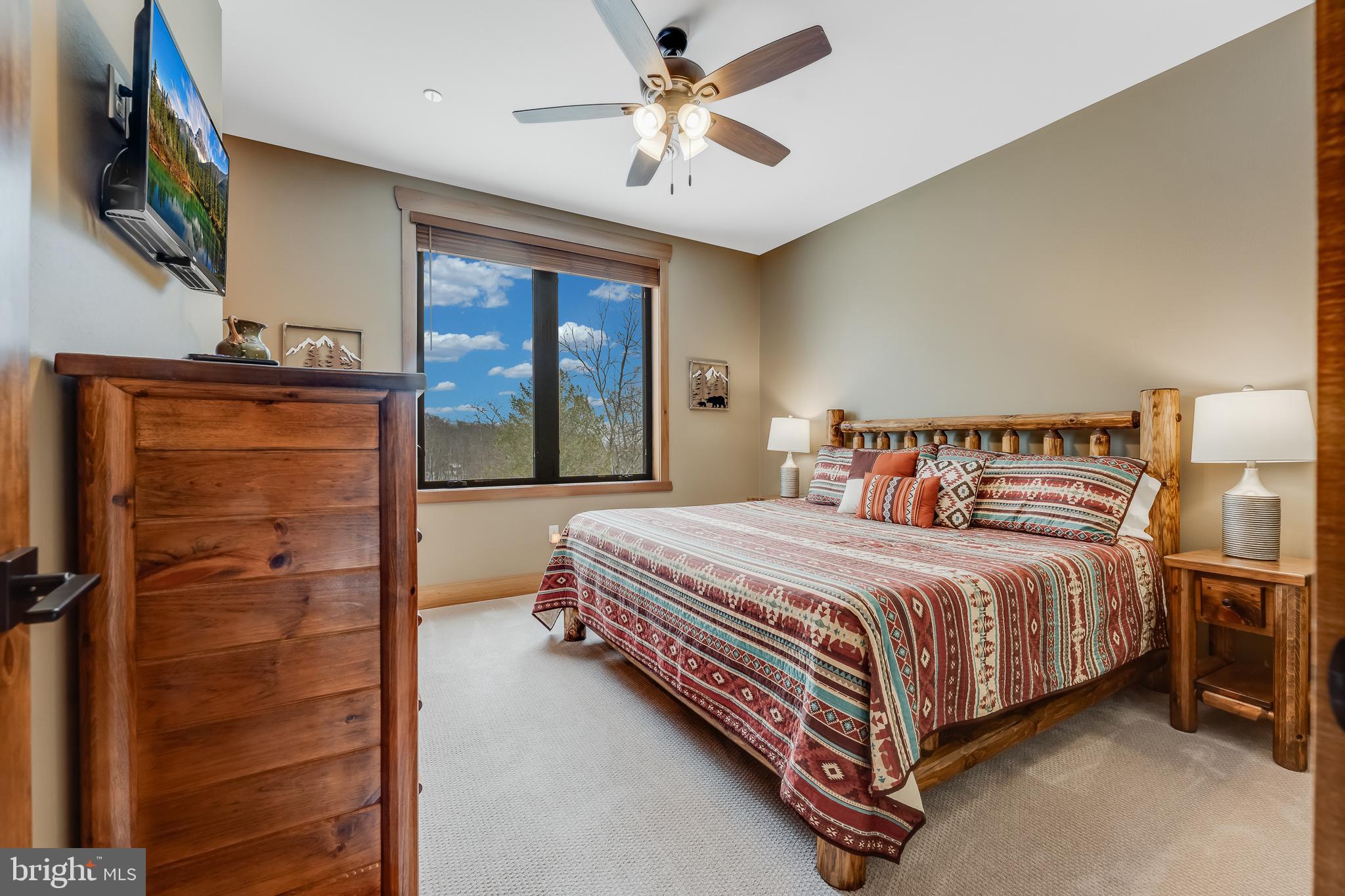 OVERLOOK CABINS - Residential