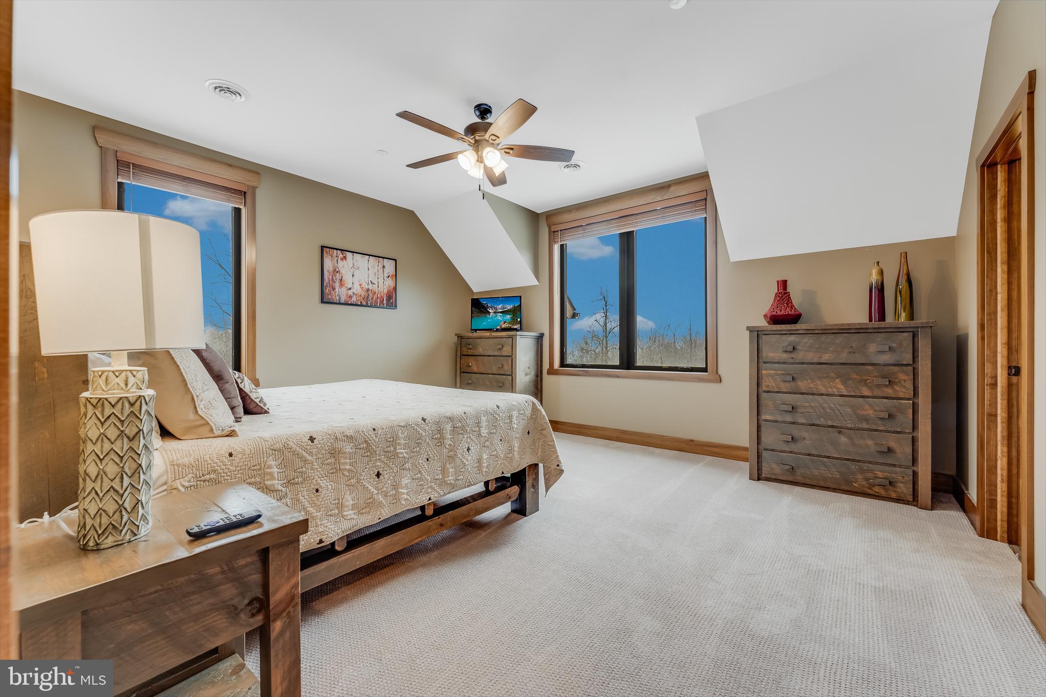 OVERLOOK CABINS - Residential