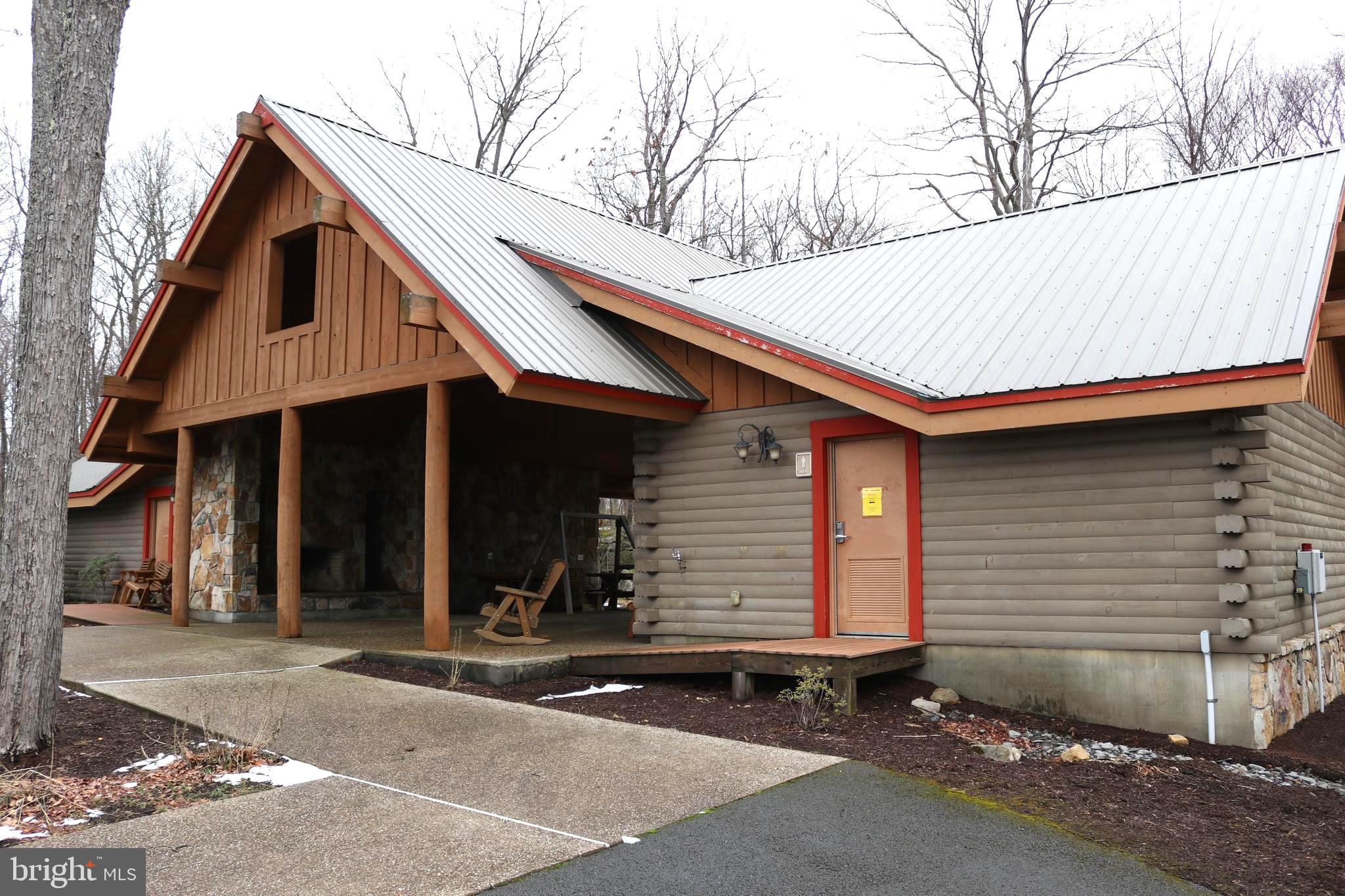 OVERLOOK CABINS - Residential