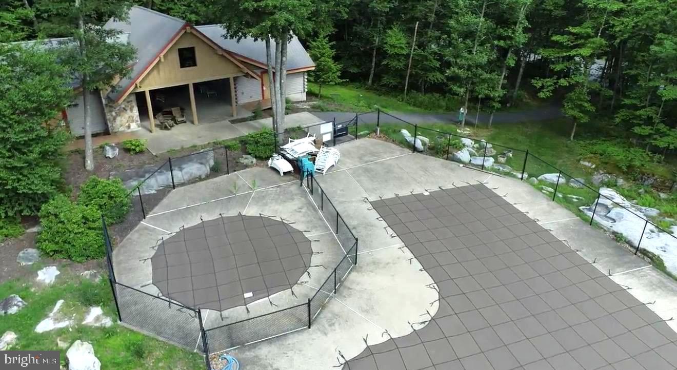 OVERLOOK CABINS - Residential