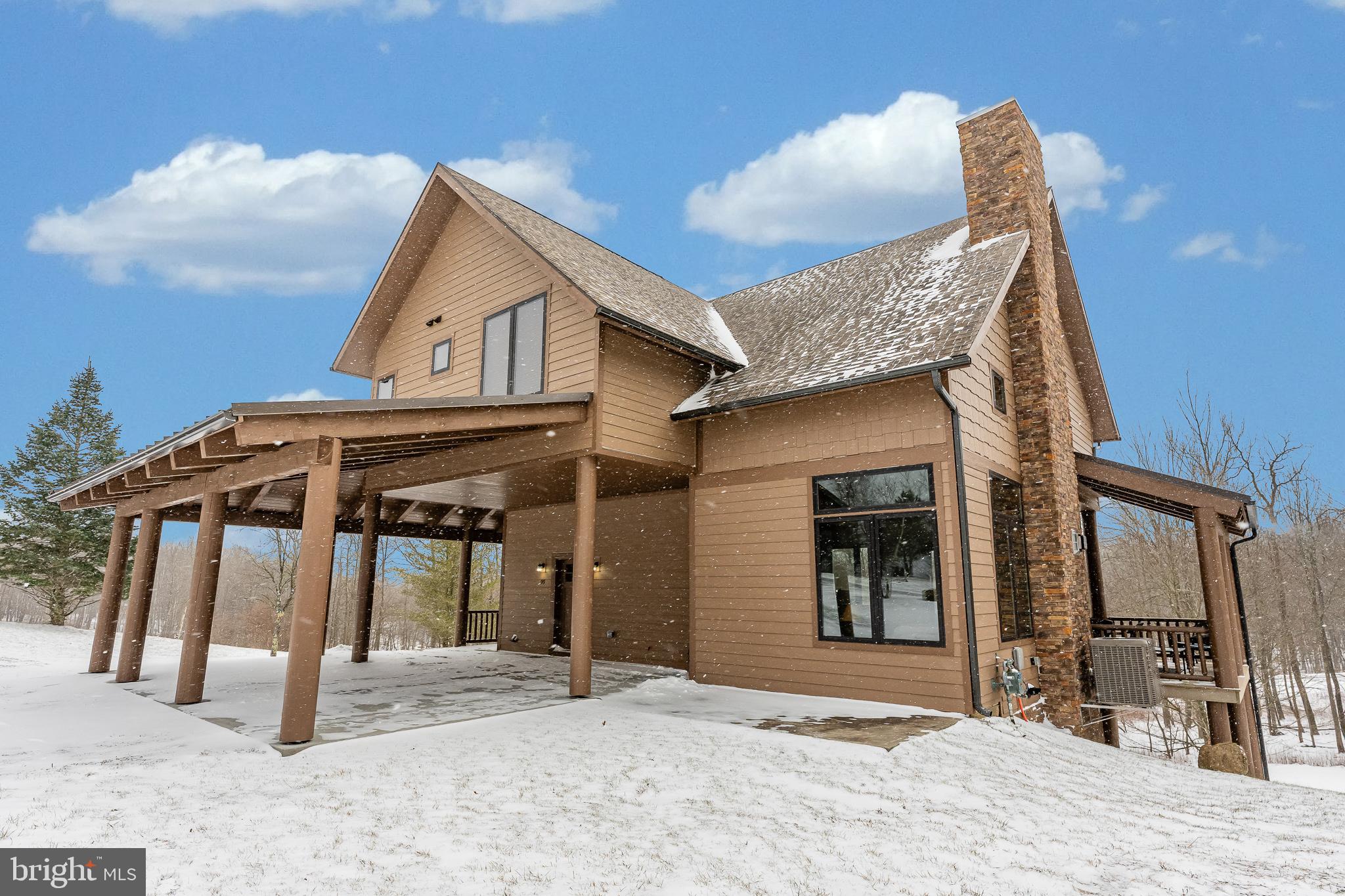 OVERLOOK CABINS - Residential