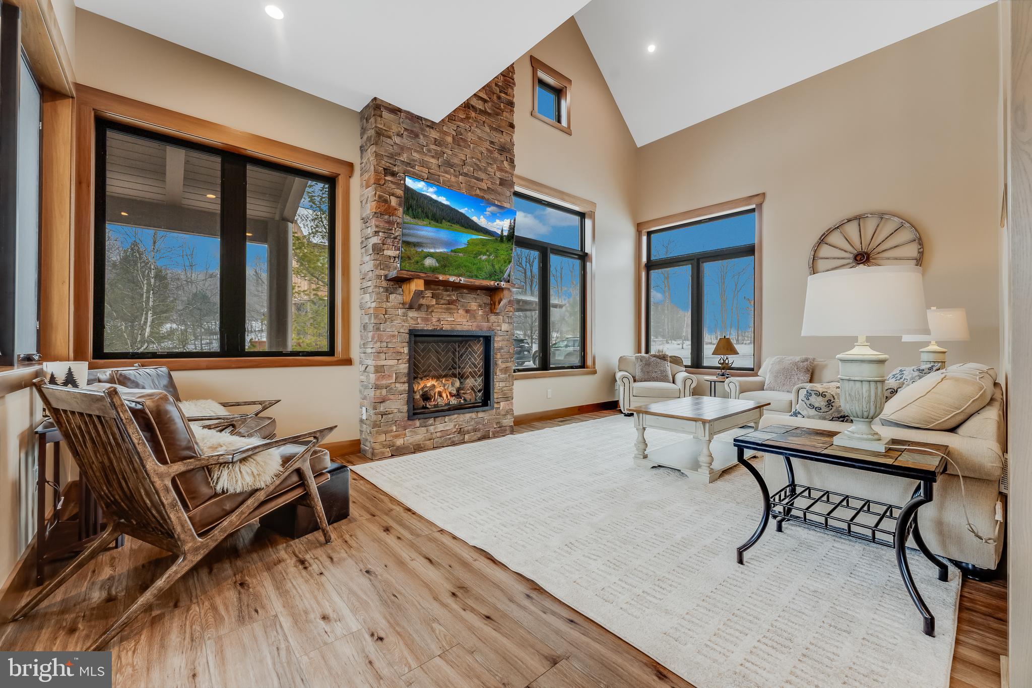 OVERLOOK CABINS - Residential