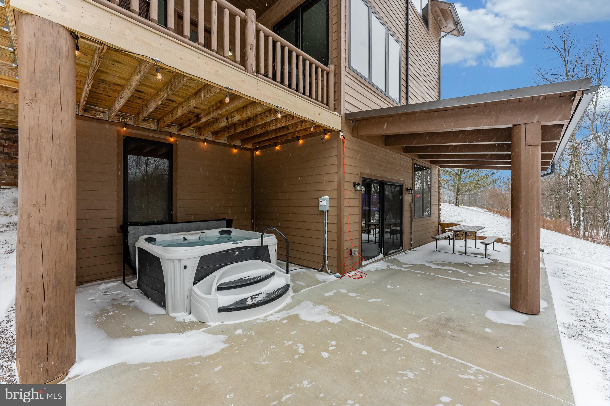 OVERLOOK CABINS - Residential