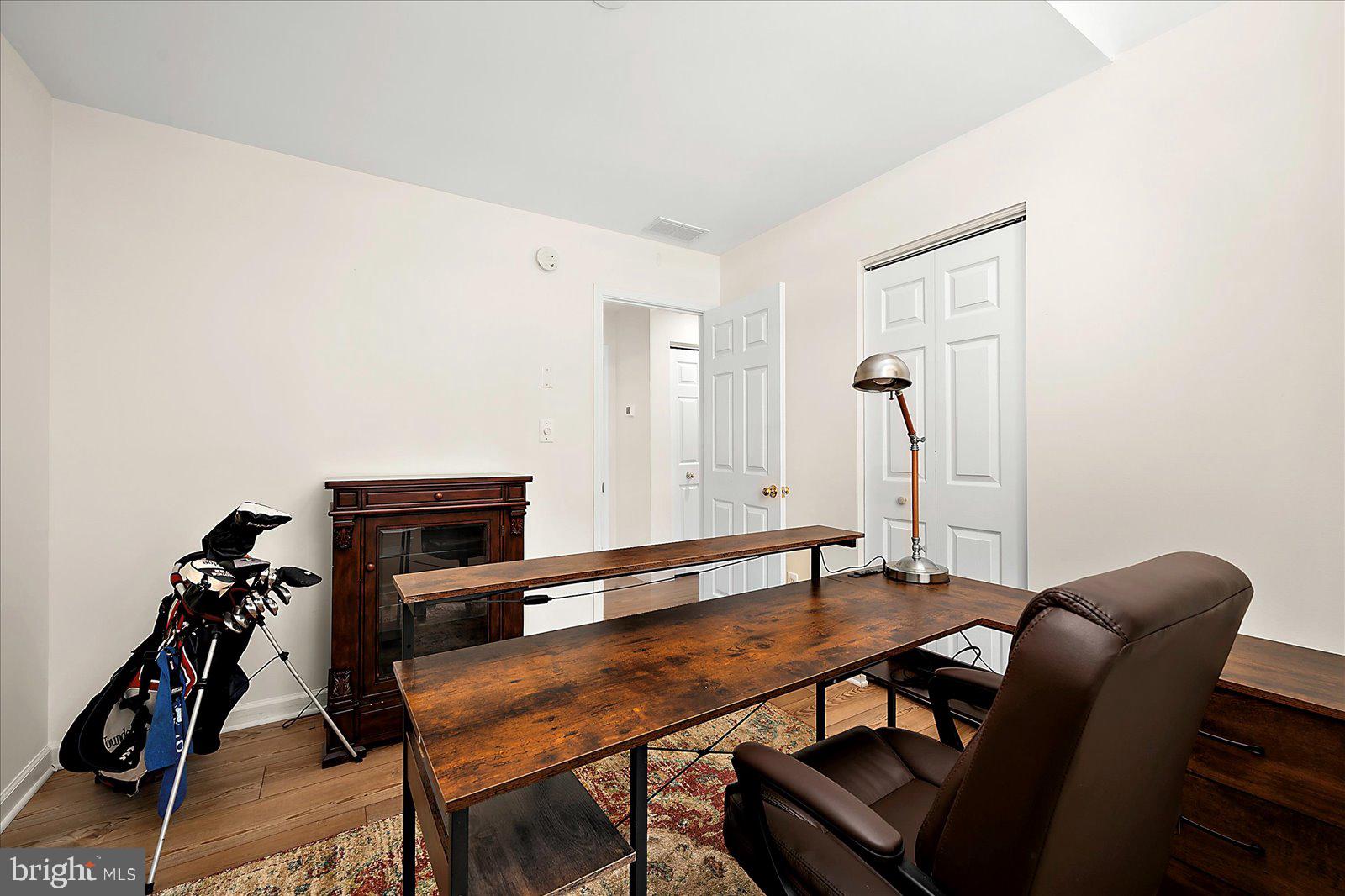 GOLF CLUB SHORES III - Residential