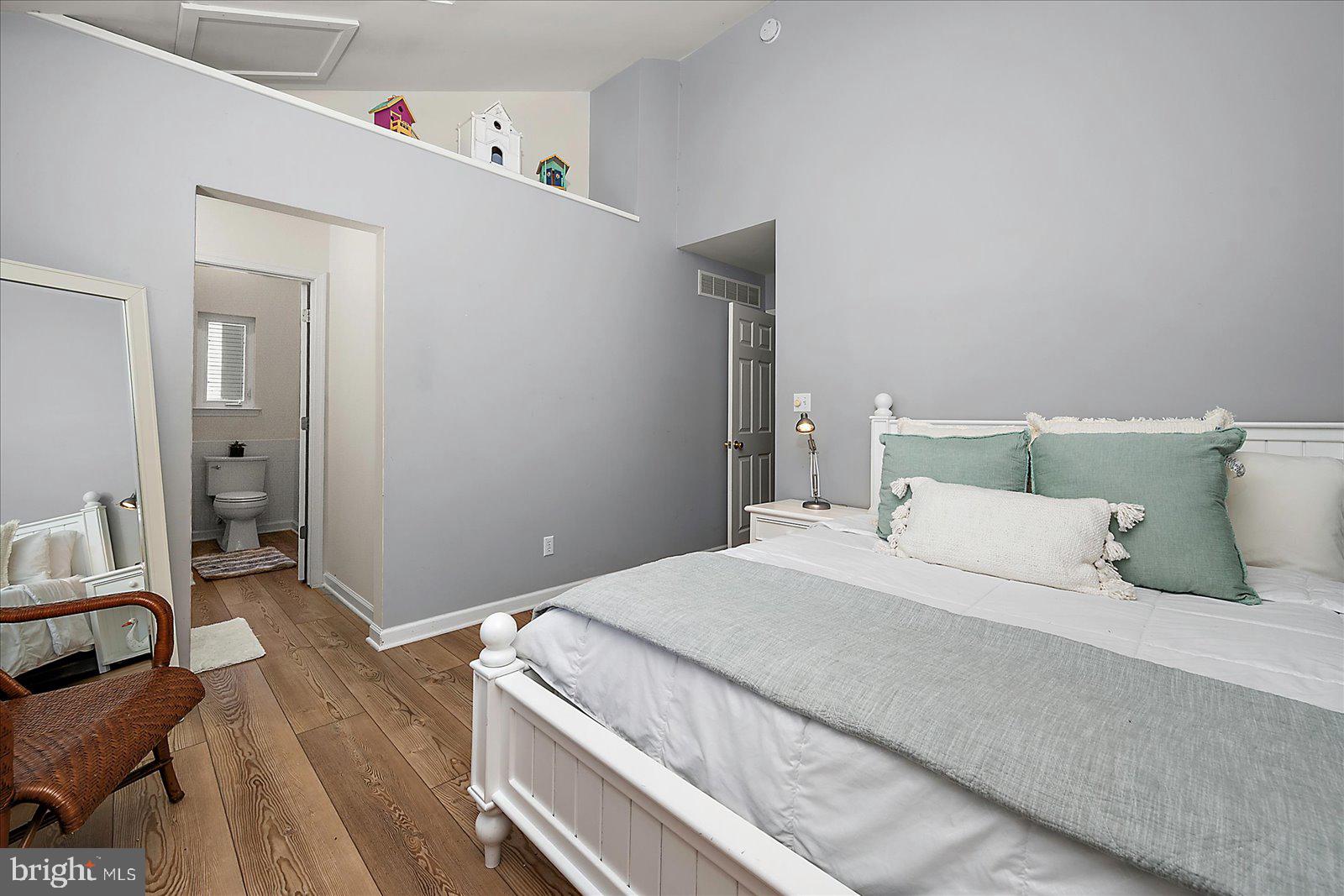 GOLF CLUB SHORES III - Residential