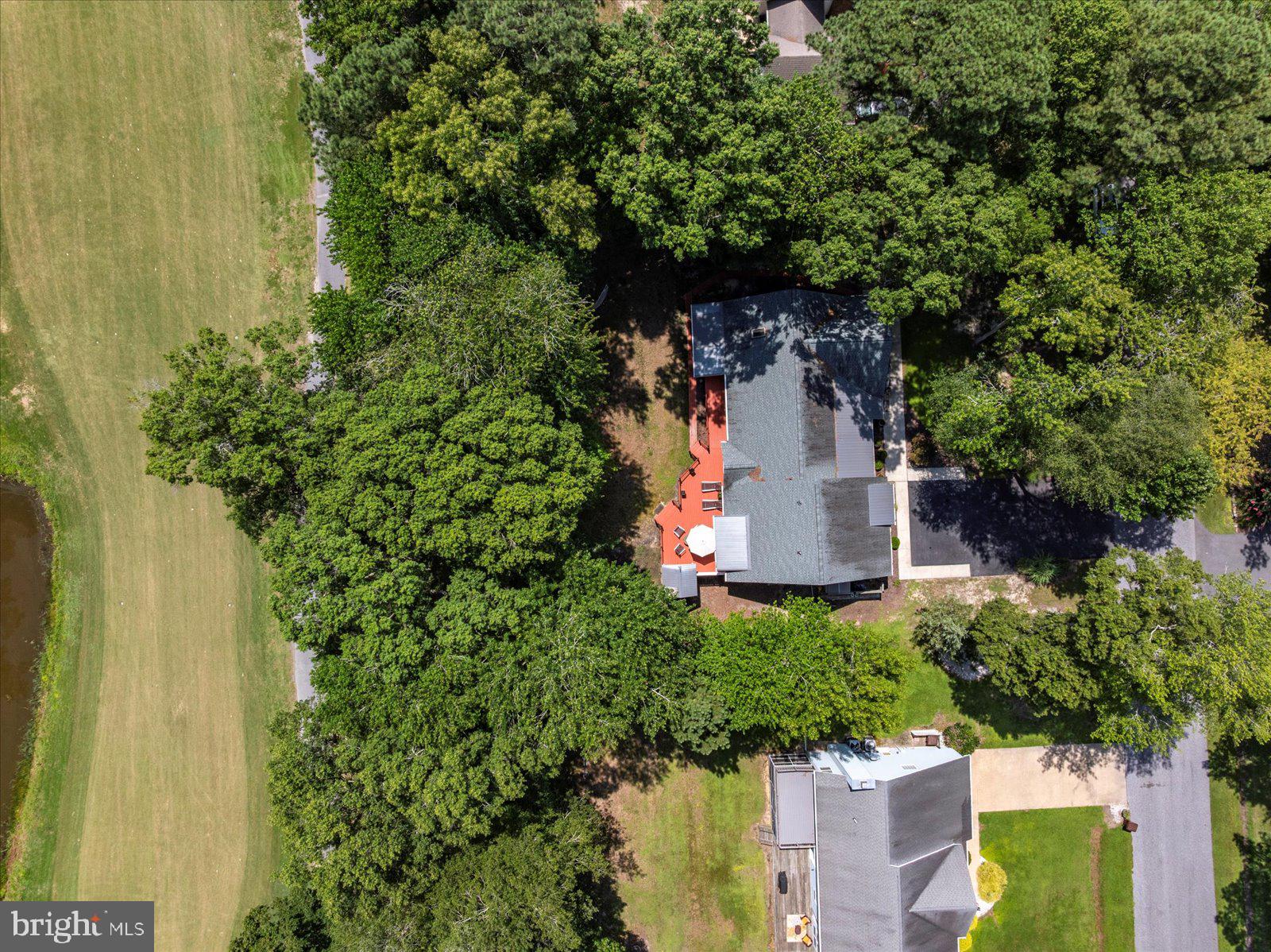 GOLF CLUB SHORES III - Residential