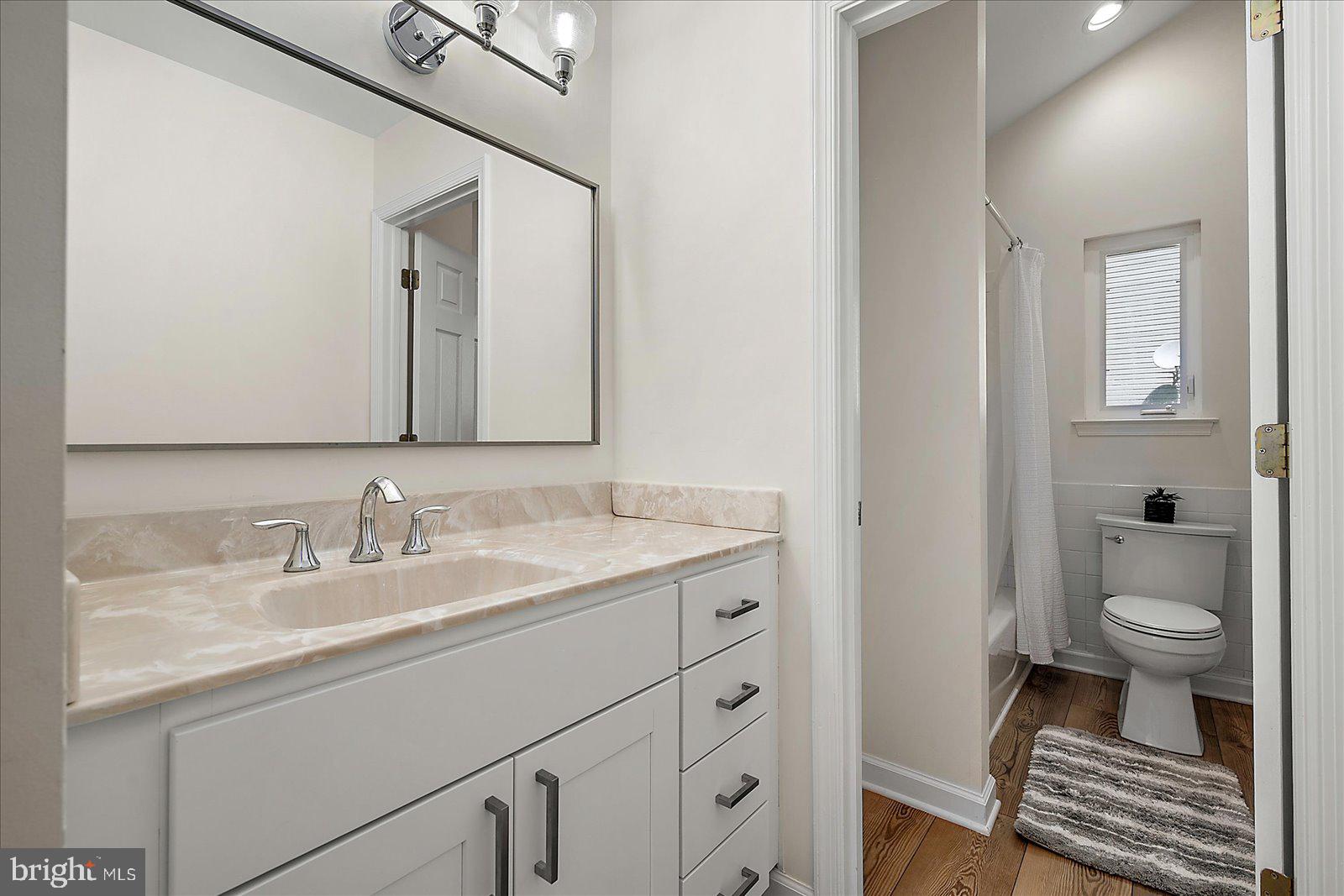 GOLF CLUB SHORES III - Residential