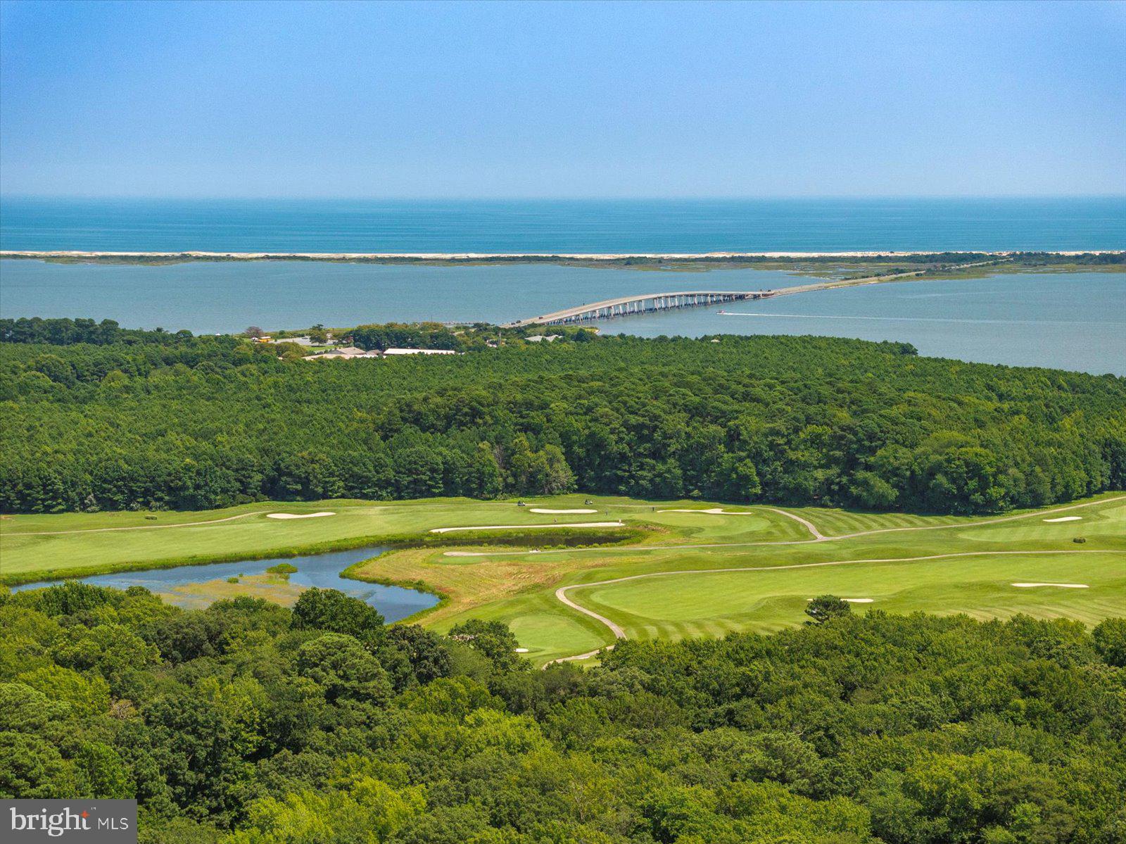 GOLF CLUB SHORES III - Residential