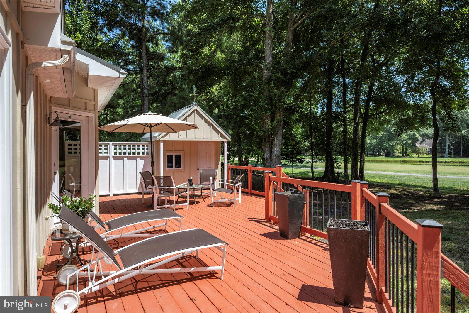 GOLF CLUB SHORES III - Residential