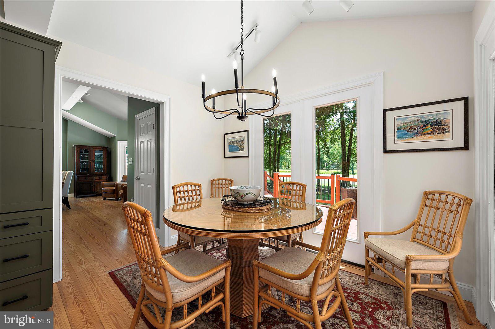 GOLF CLUB SHORES III - Residential