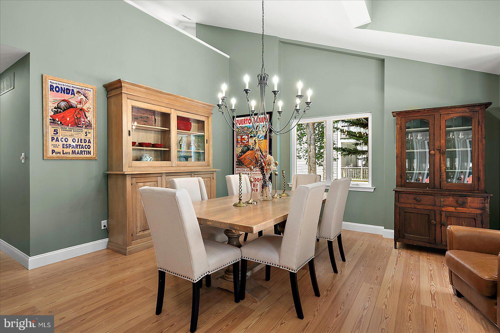 GOLF CLUB SHORES III - Residential