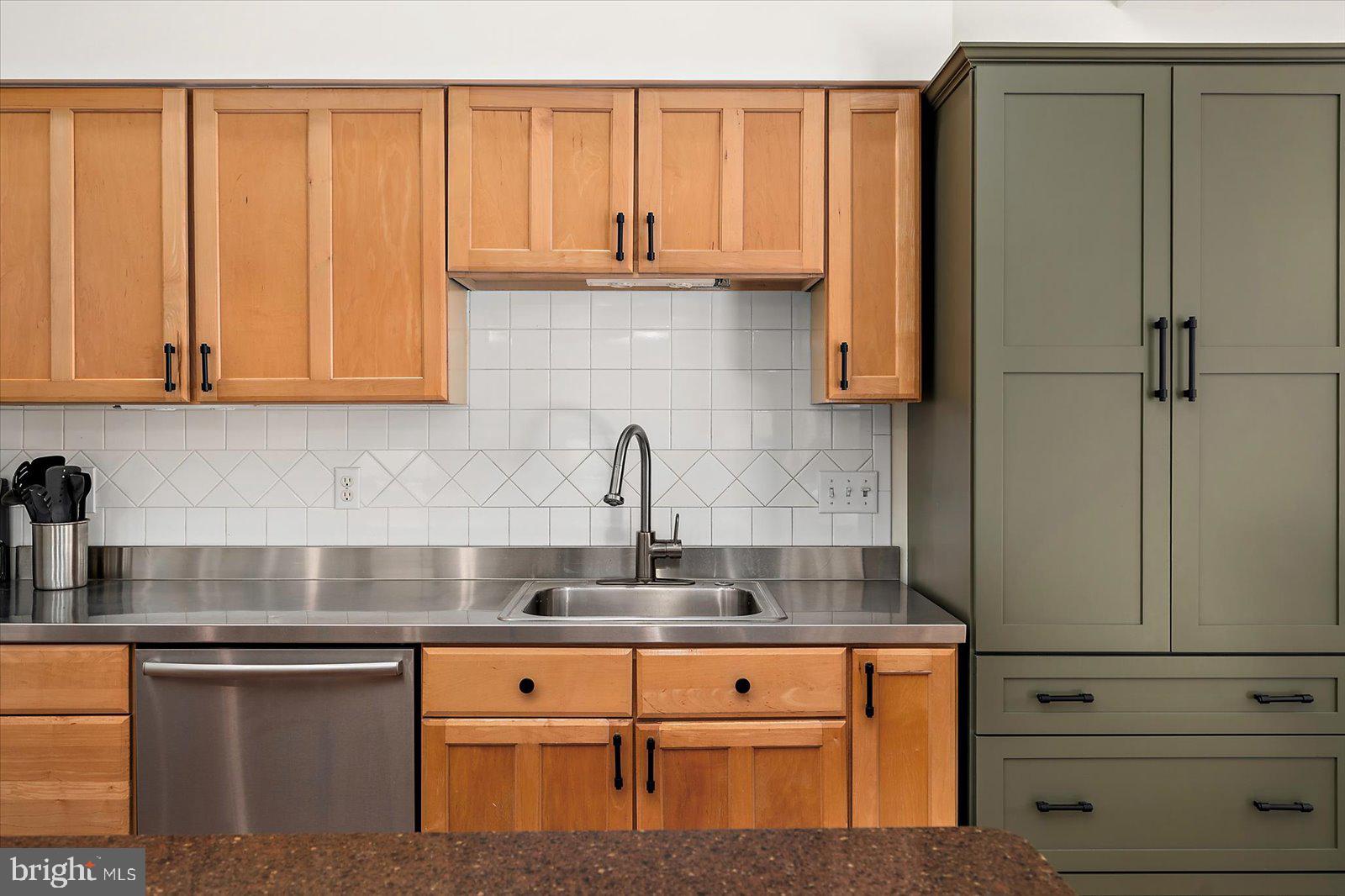 GOLF CLUB SHORES III - Residential