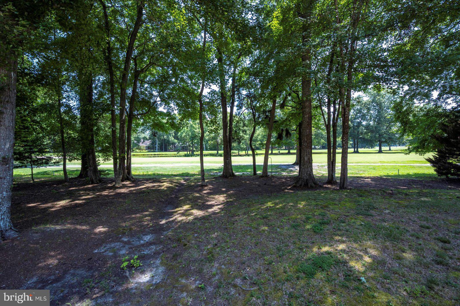 GOLF CLUB SHORES III - Residential