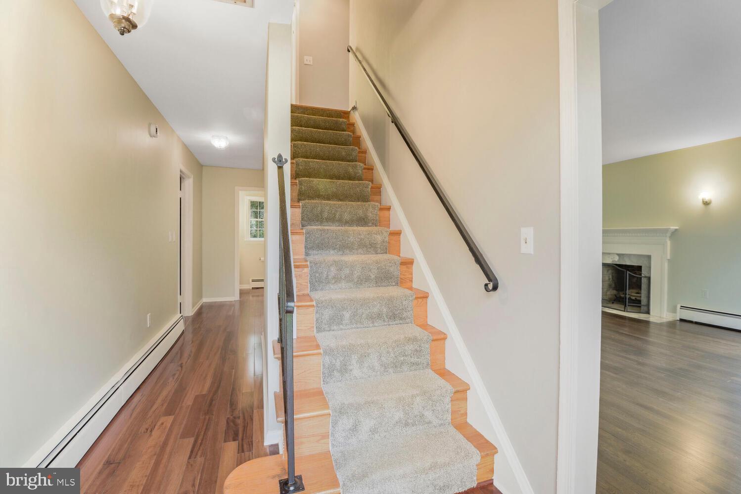 SHARON WOODS - Residential