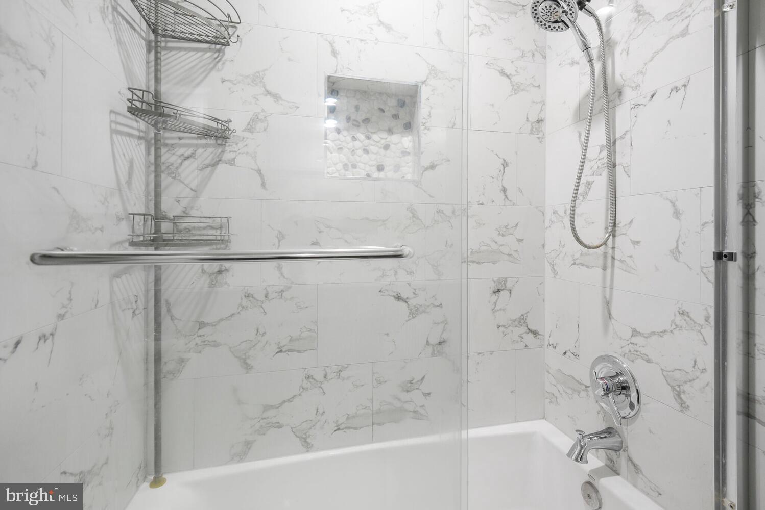 SHARON WOODS - Residential