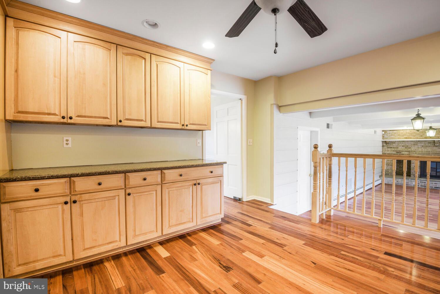 SHARON WOODS - Residential