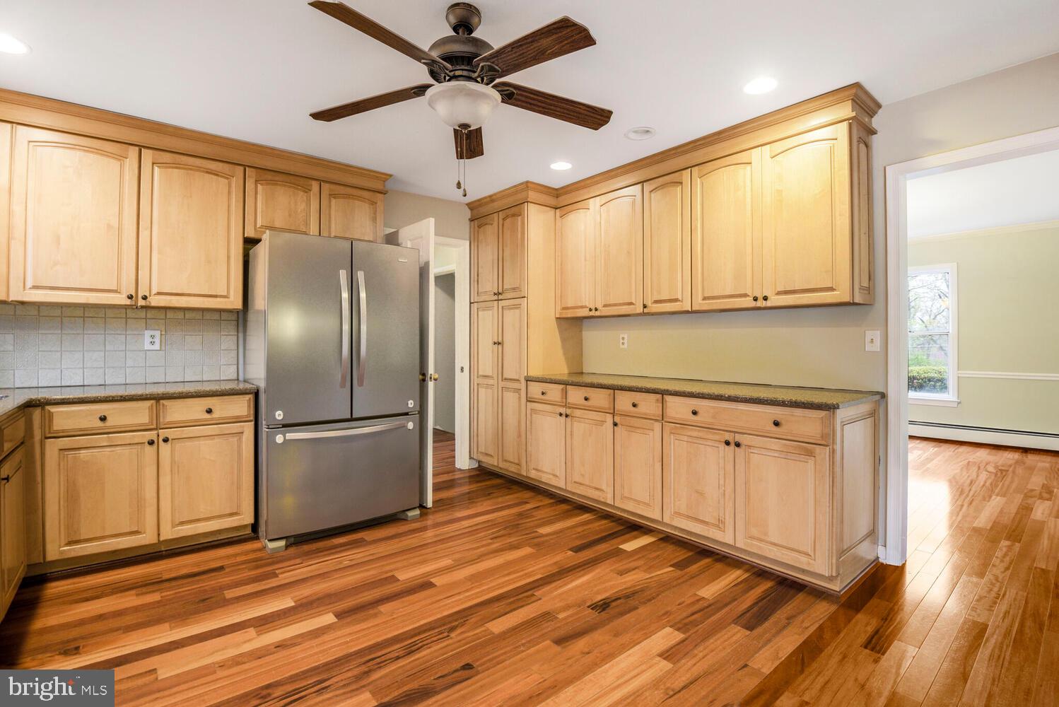 SHARON WOODS - Residential