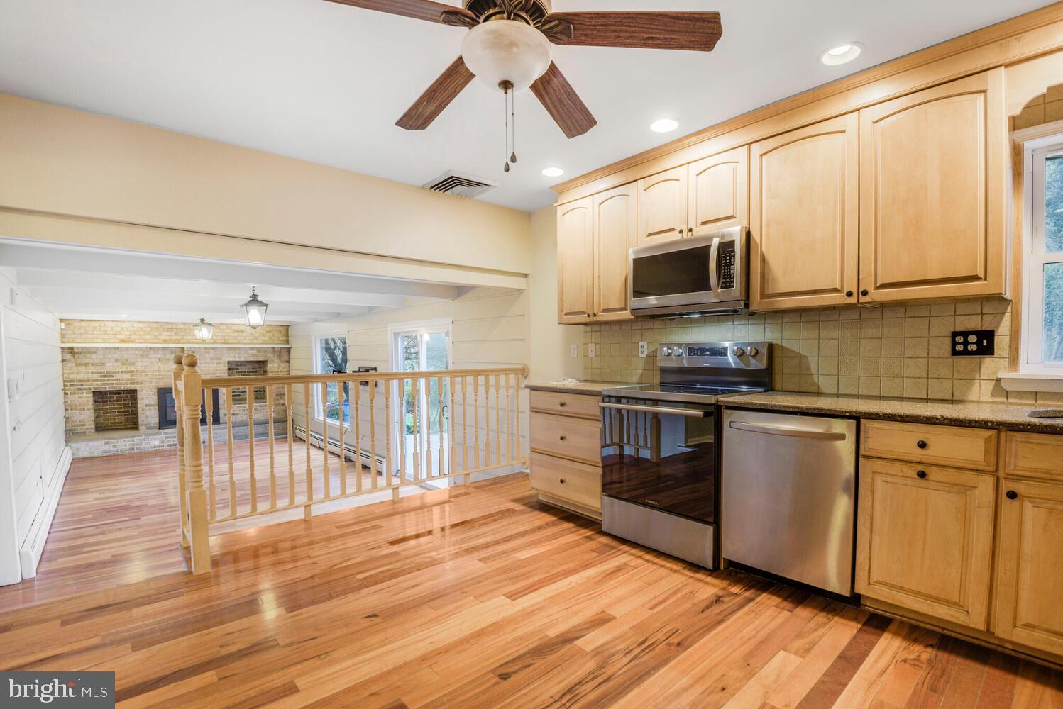 SHARON WOODS - Residential