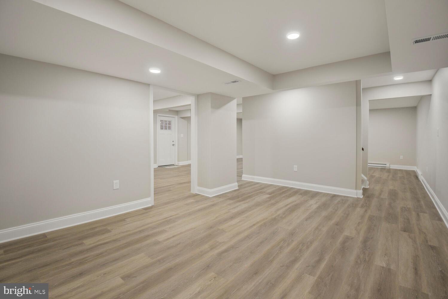 SHARON WOODS - Residential