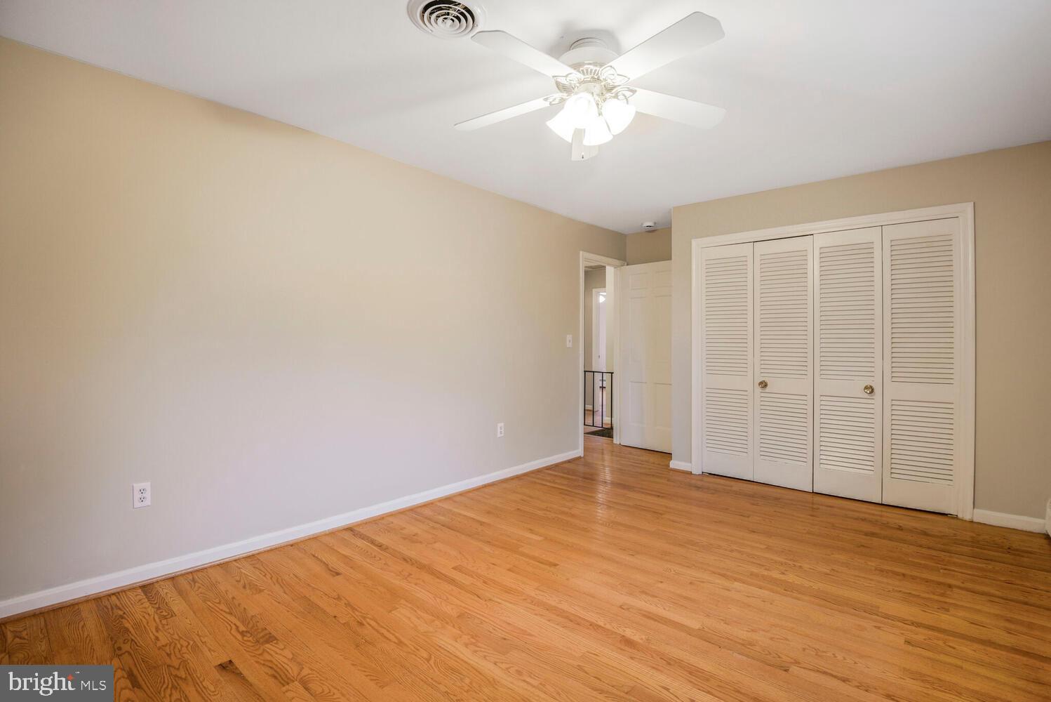 SHARON WOODS - Residential