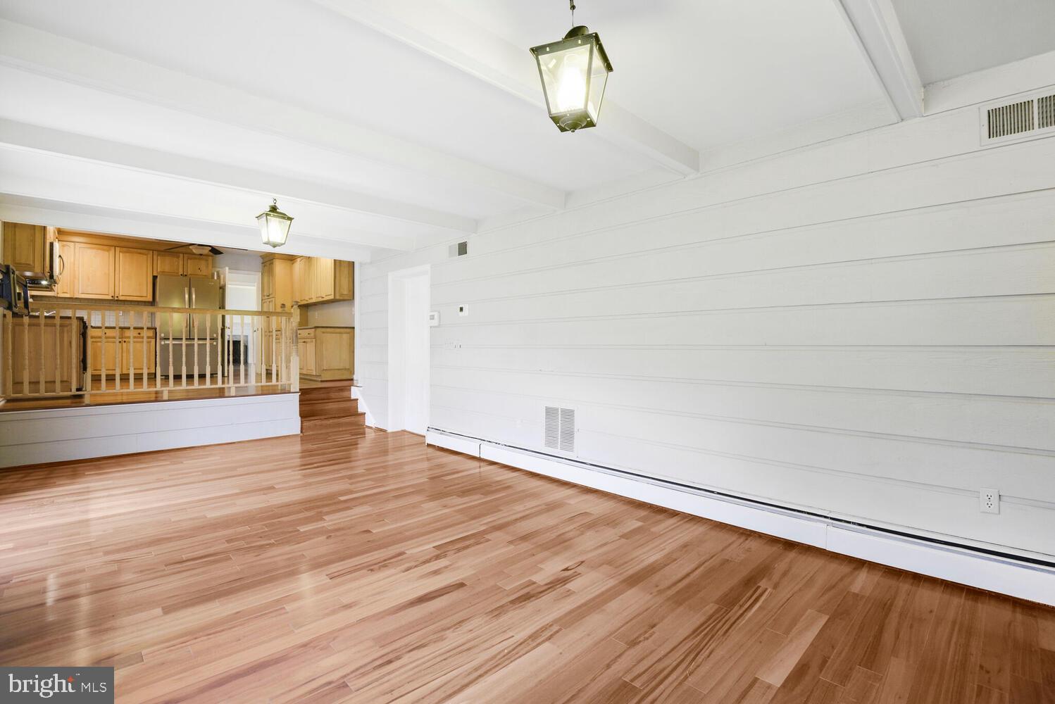 SHARON WOODS - Residential