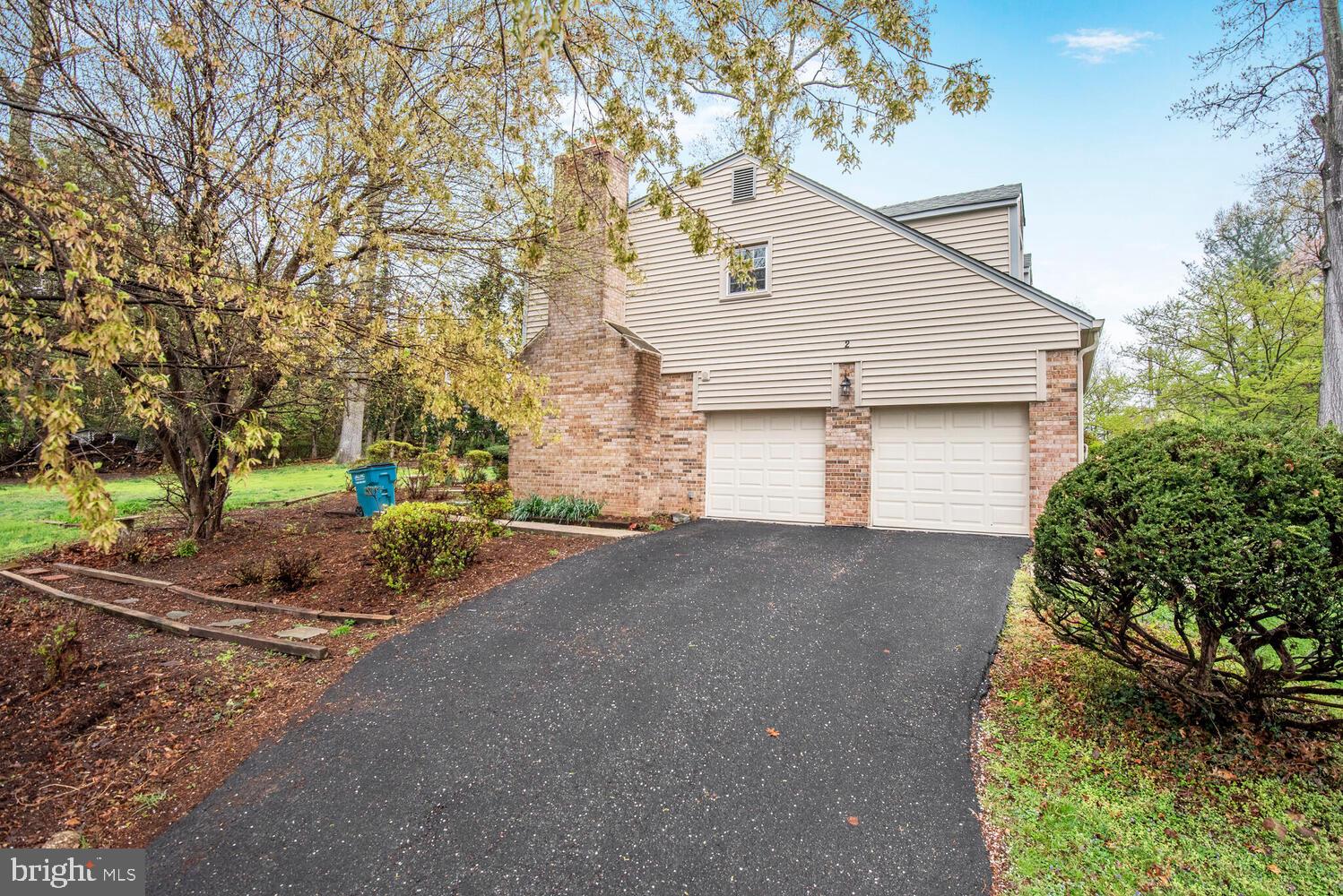 SHARON WOODS - Residential