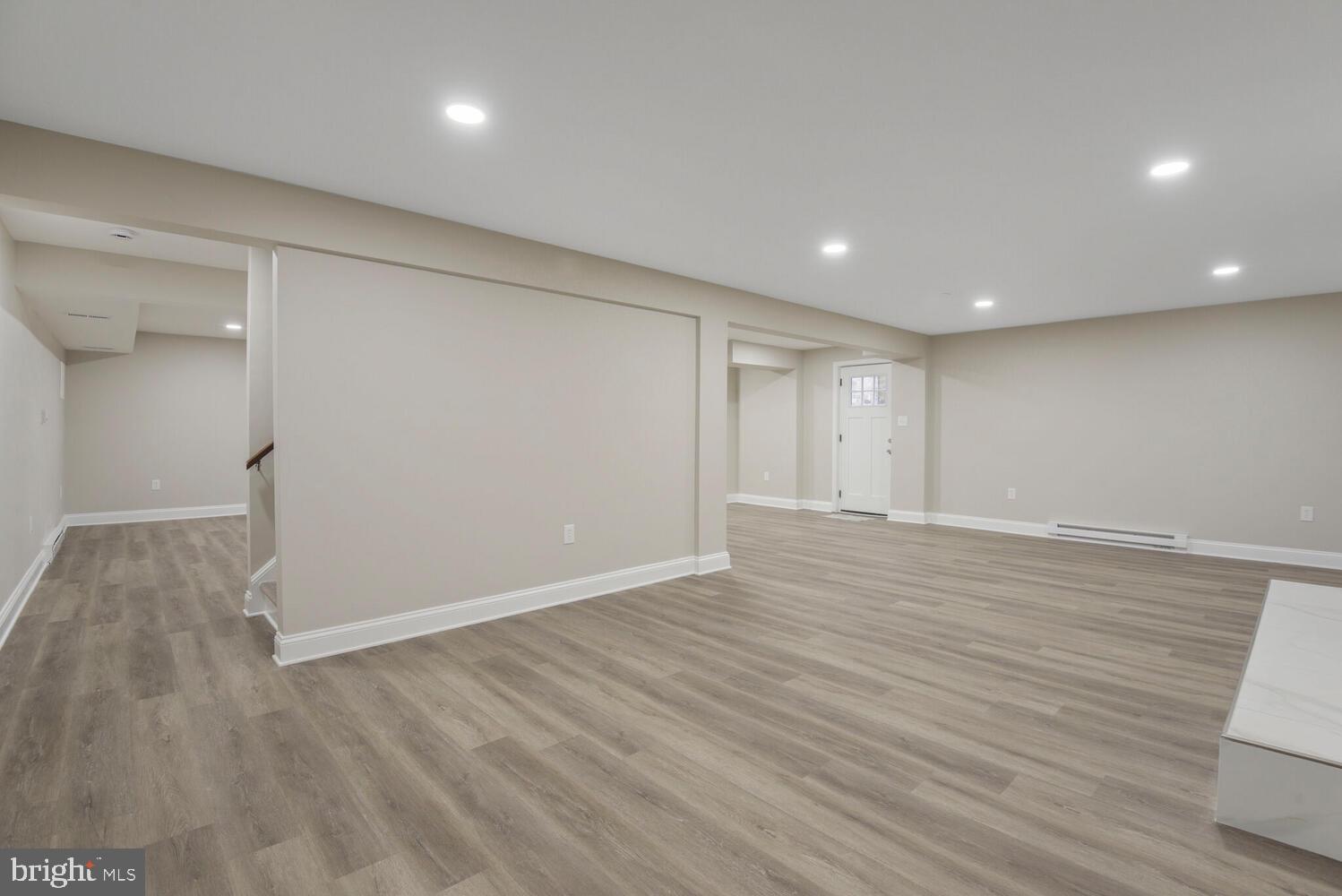 SHARON WOODS - Residential