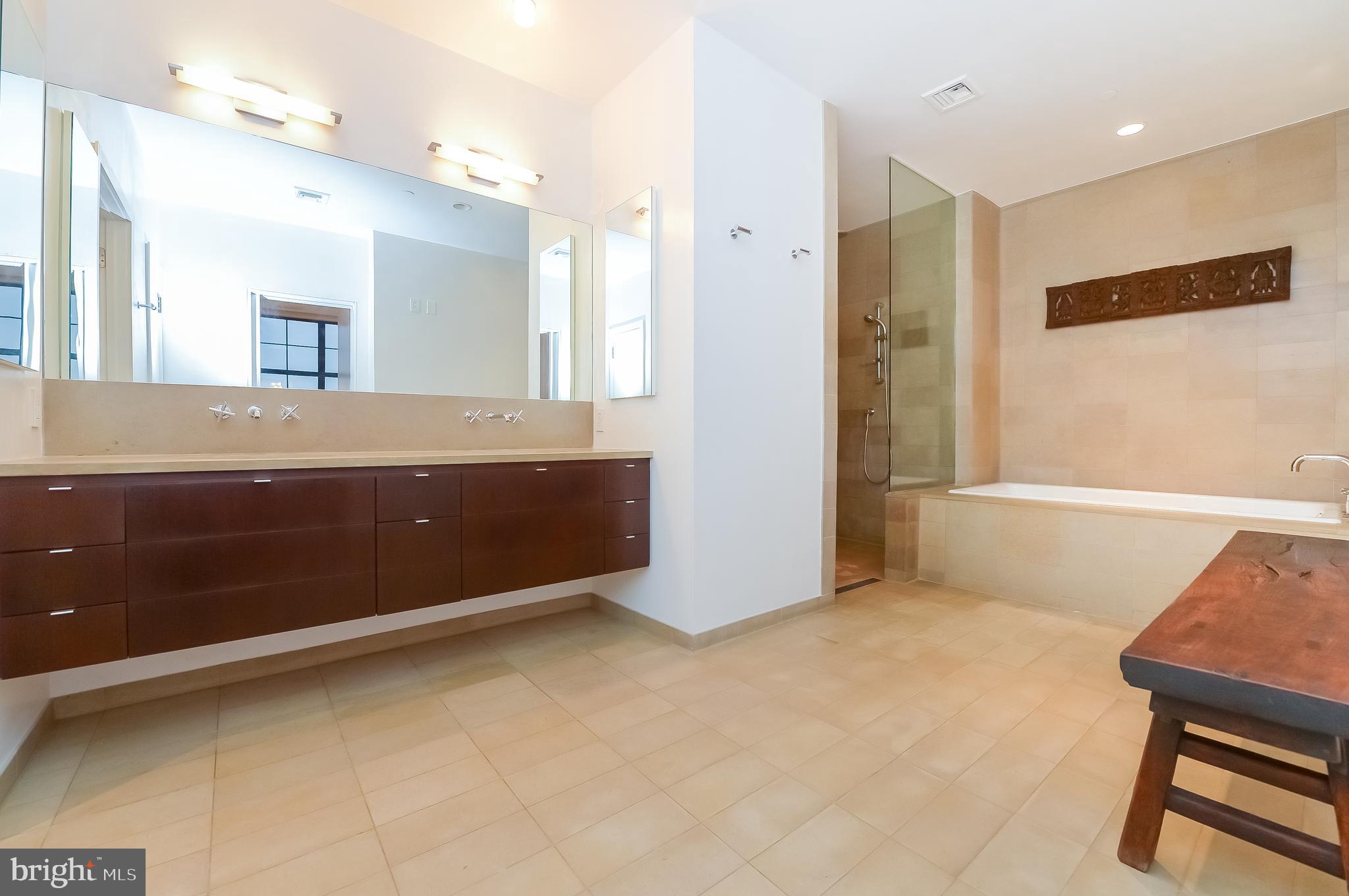 OLD CITY - Residential