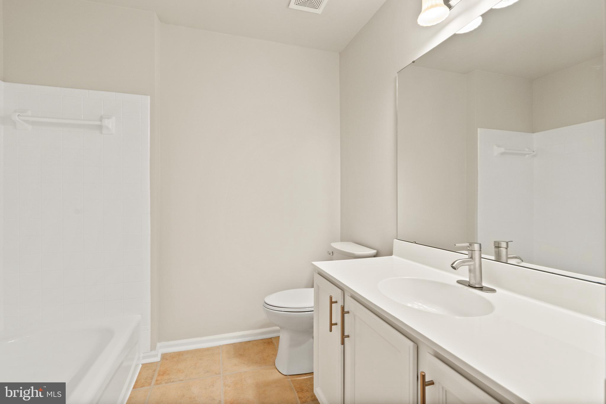 COMPTON VILLAGE - Residential