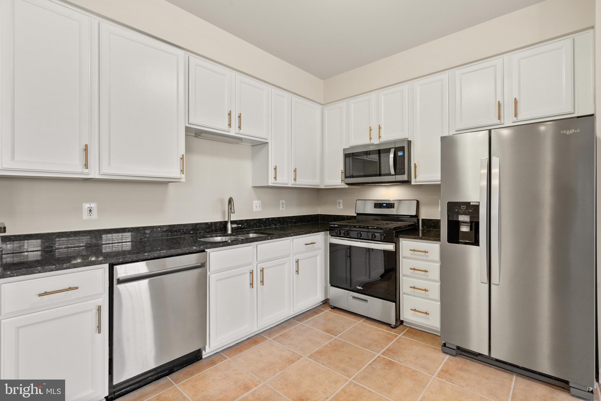 COMPTON VILLAGE - Residential